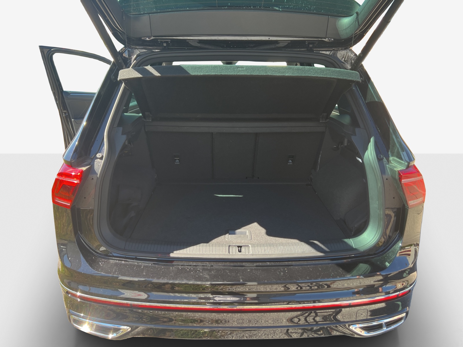 VW Tiguan 2.0 TDI SCR R-Line 4Motion DSG-image-12