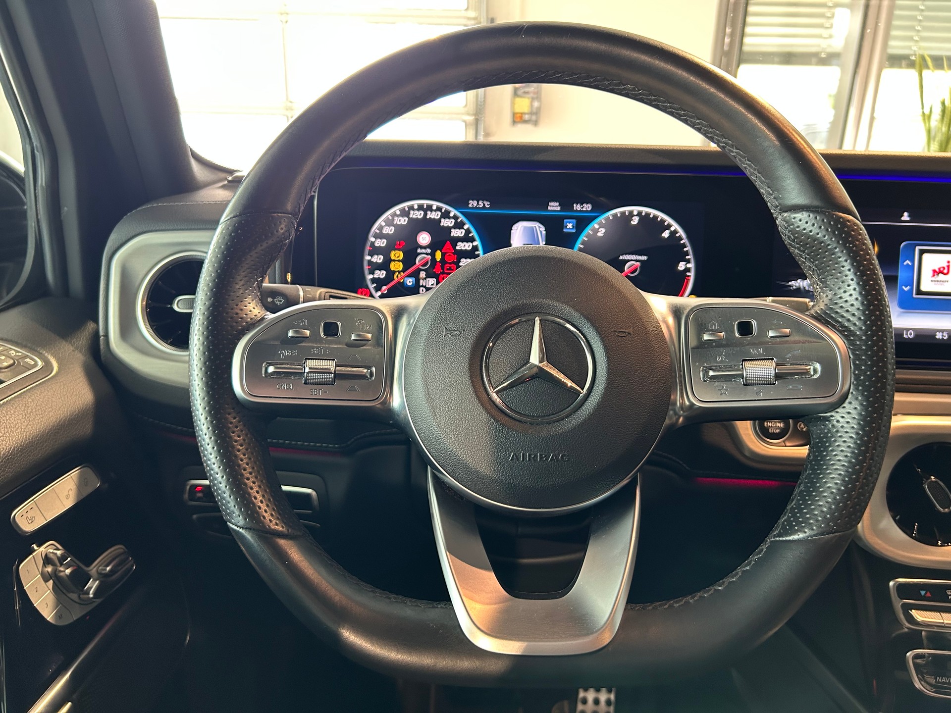 MERCEDES-BENZ G 350 d AMG Line 9G-Tronic !-image-17