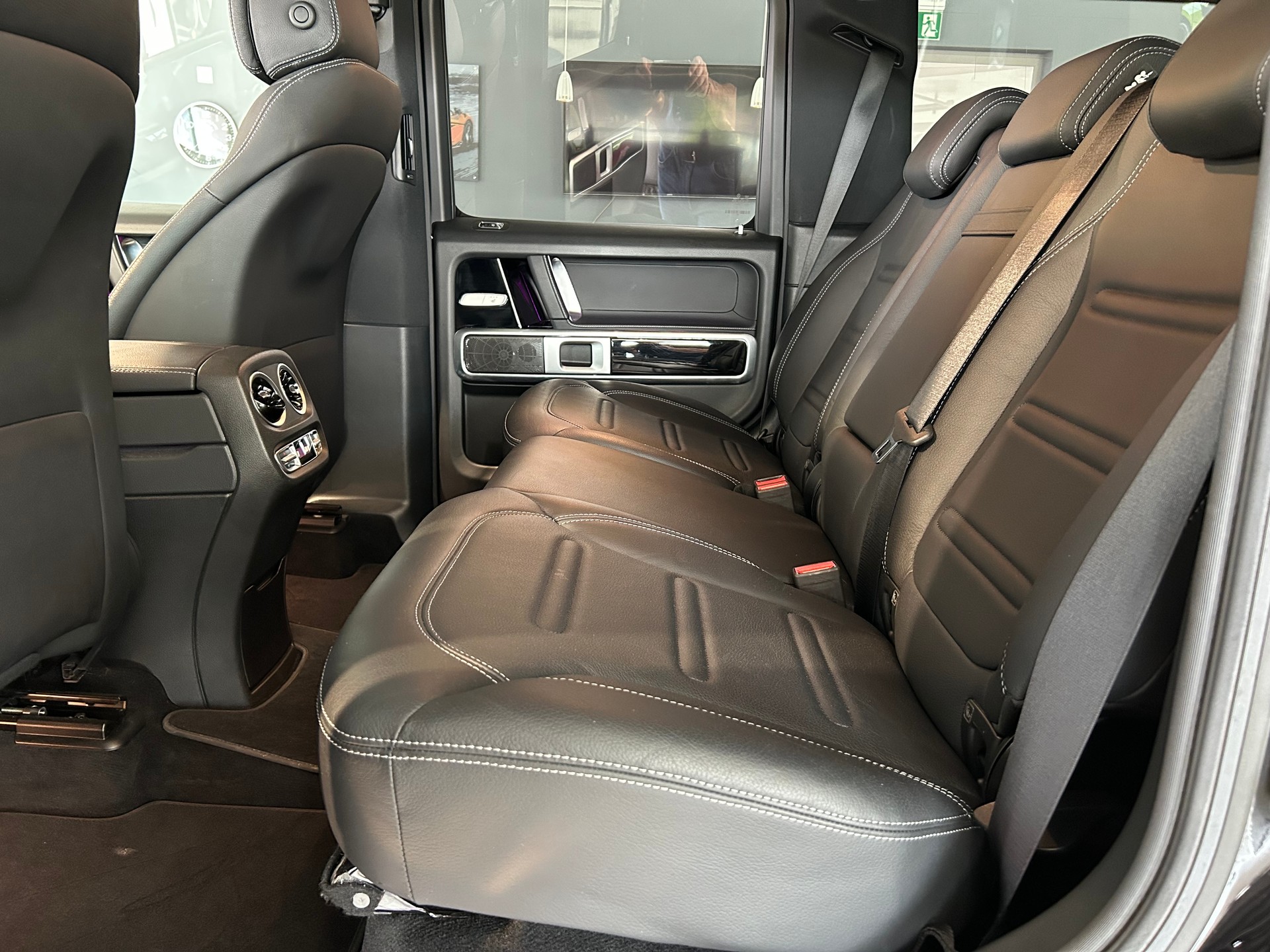 MERCEDES-BENZ G 350 d AMG Line 9G-Tronic !-image-12