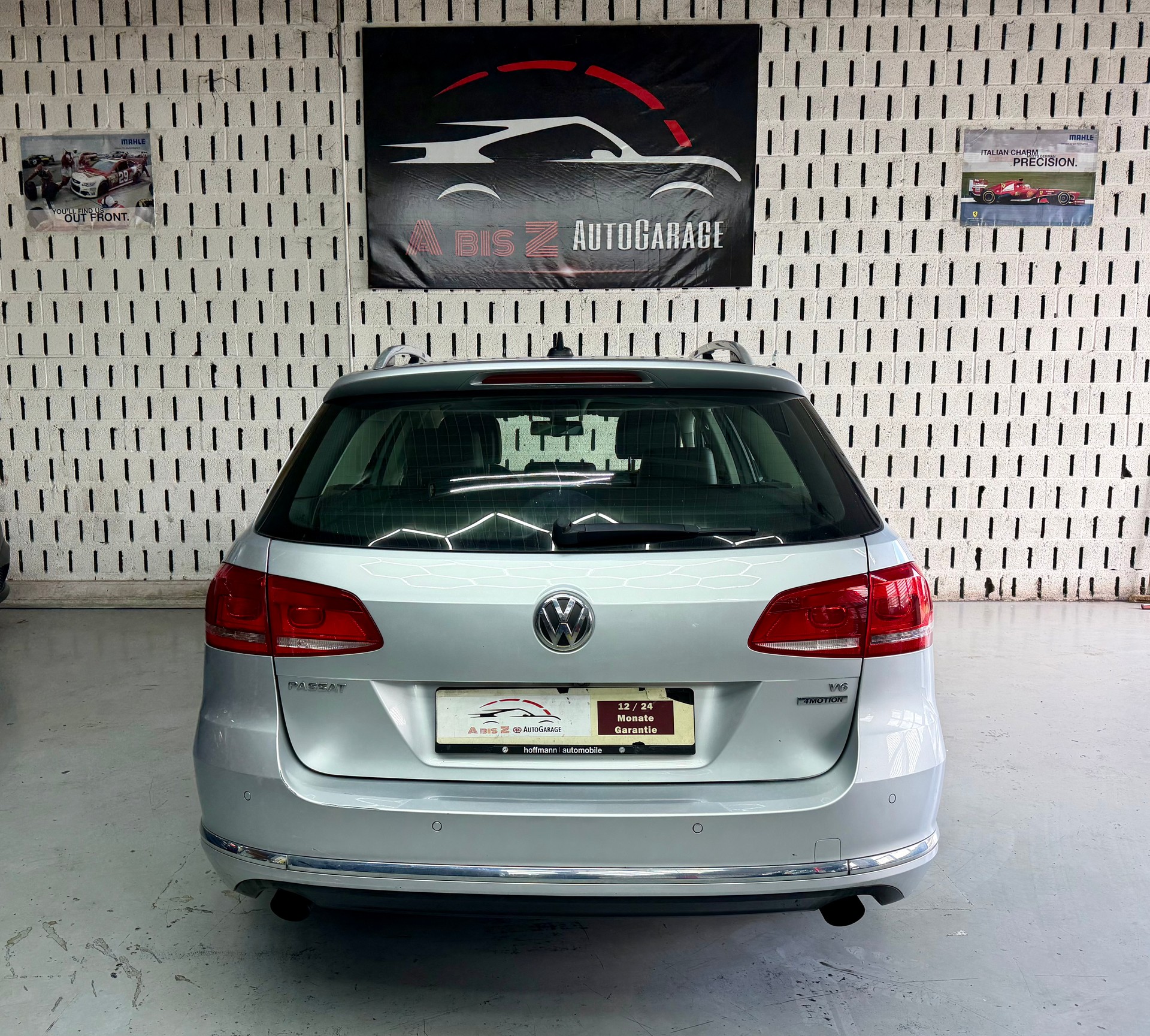 VW Passat Variant 3.6 FSI R-Line 4Motion DSG-image-8