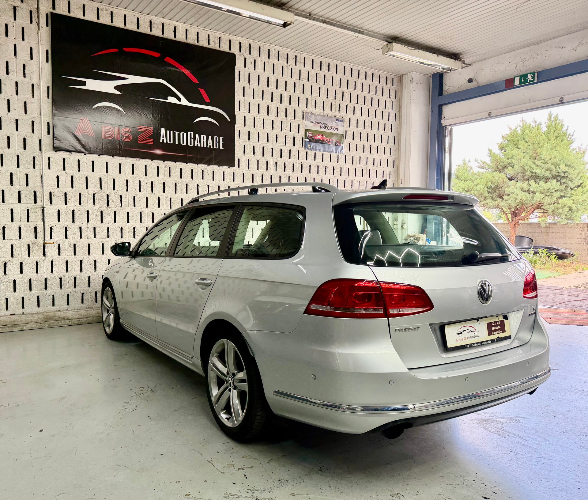 VW Passat Variant 3.6 FSI R-Line 4Motion DSG-image-11