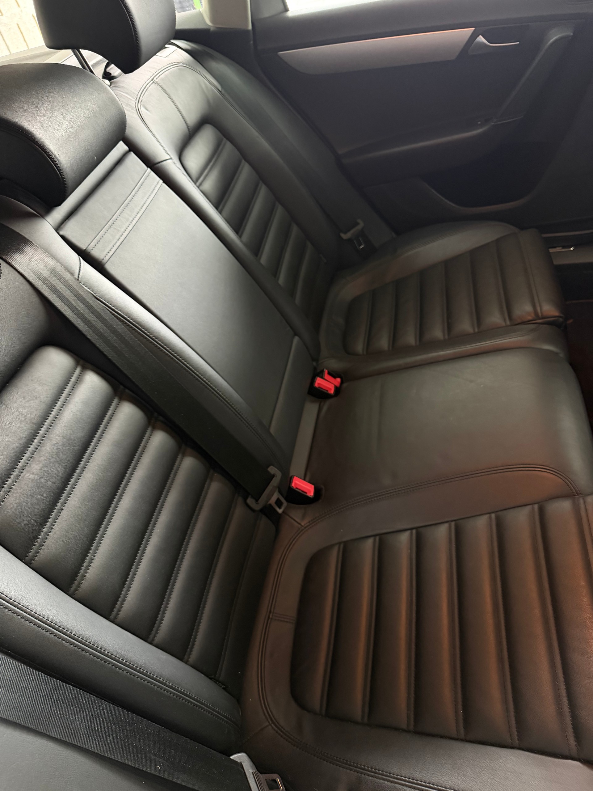 VW Passat Variant 3.6 FSI R-Line 4Motion DSG-image-5