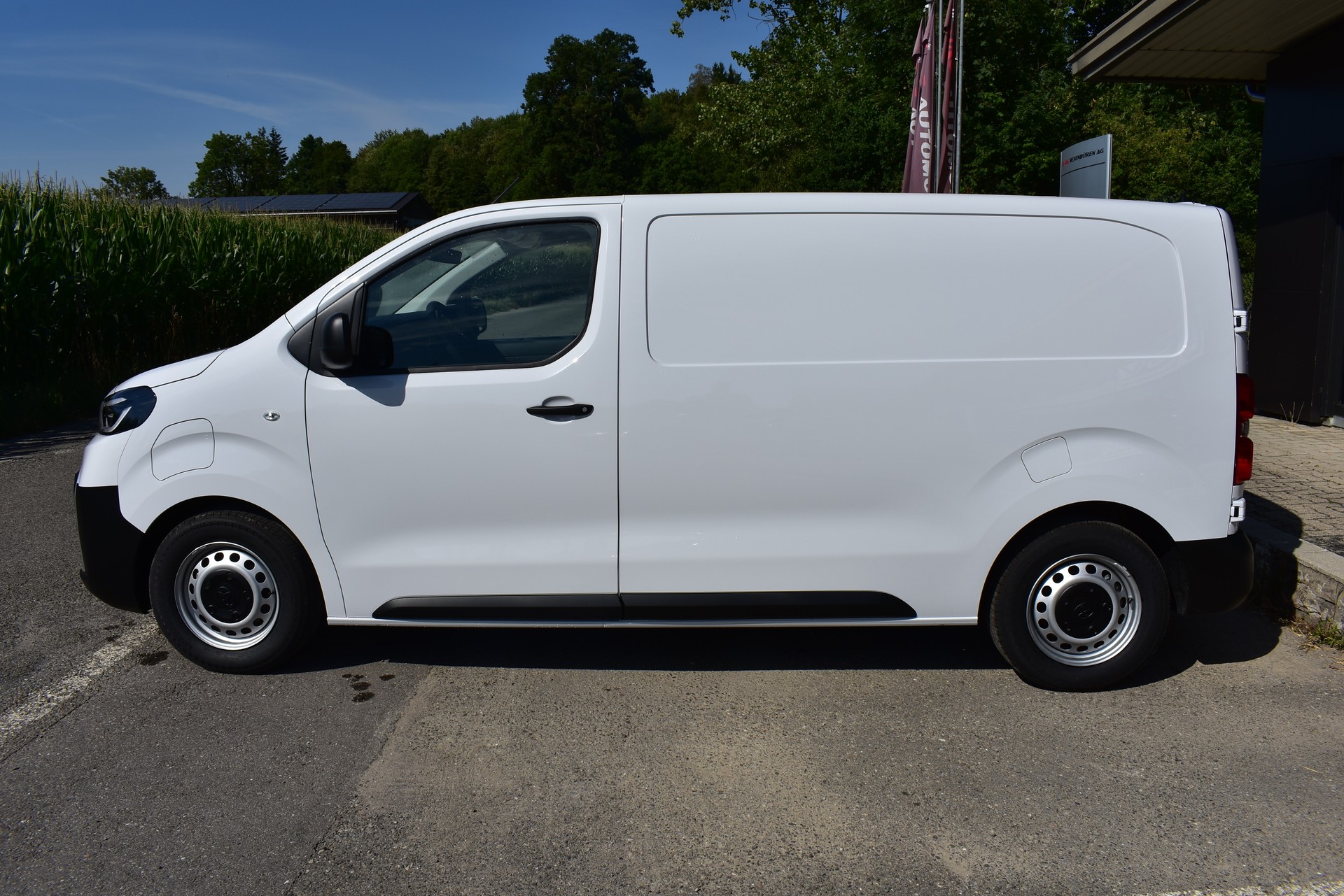 TOYOTA Proace EV 75kWh Medium Active-image-1