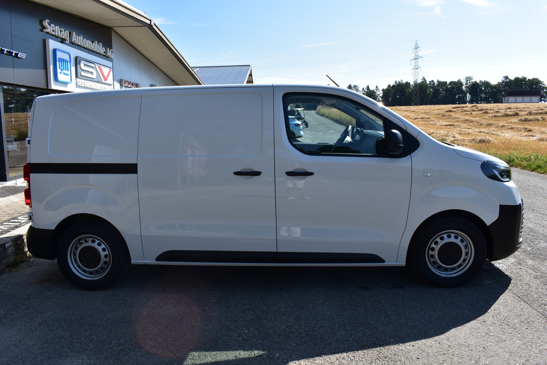 TOYOTA Proace EV 75kWh Medium Active-image-4