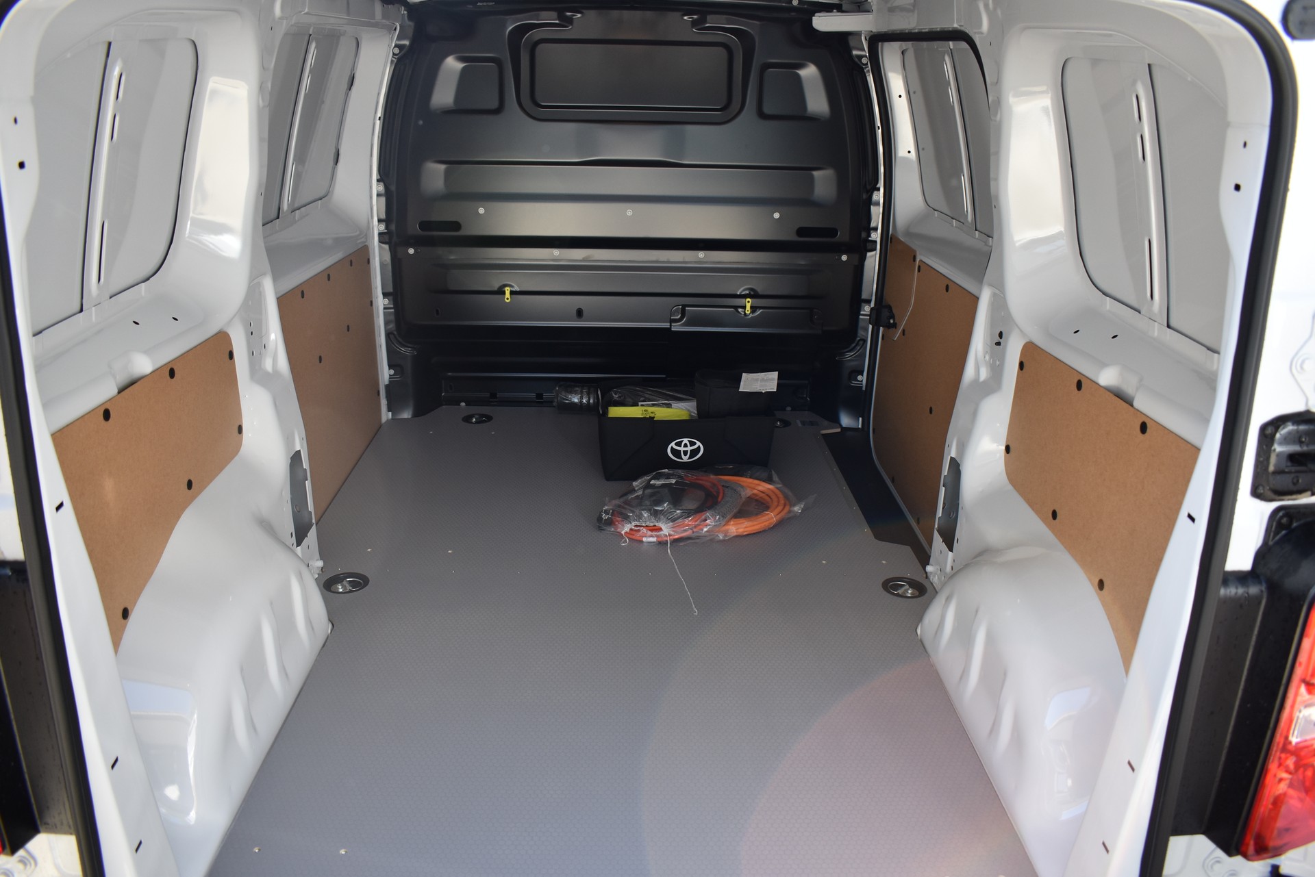 TOYOTA Proace EV 75kWh Medium Active-image-7