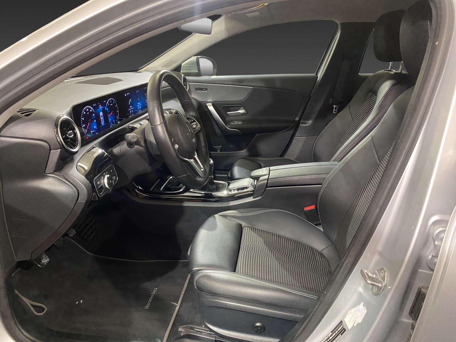 MERCEDES-BENZ A 200 Progressive-image-8