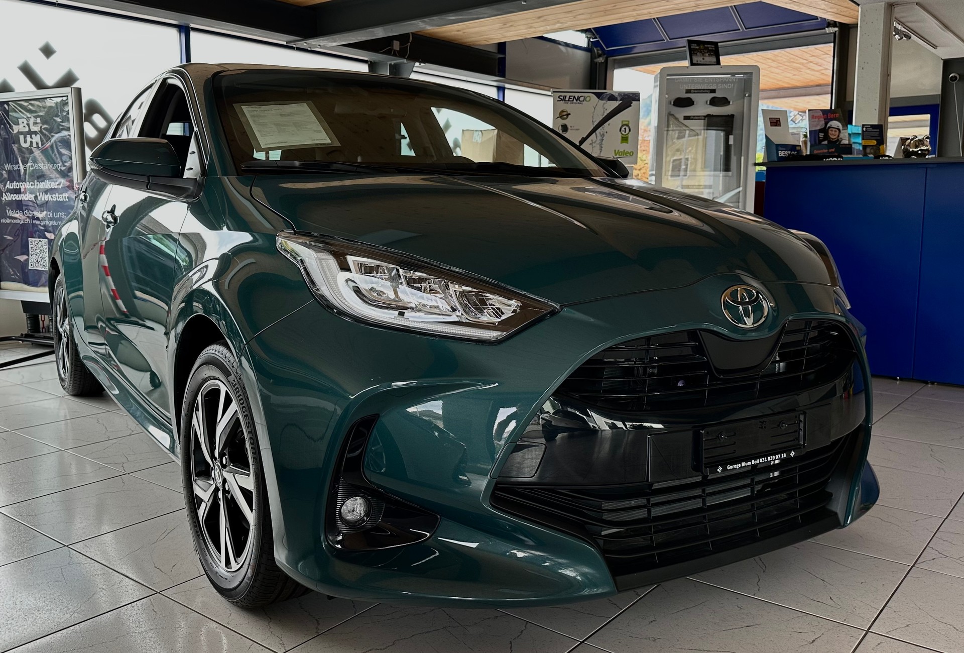 TOYOTA Yaris 1.5 Trend e-CVT-image-0
