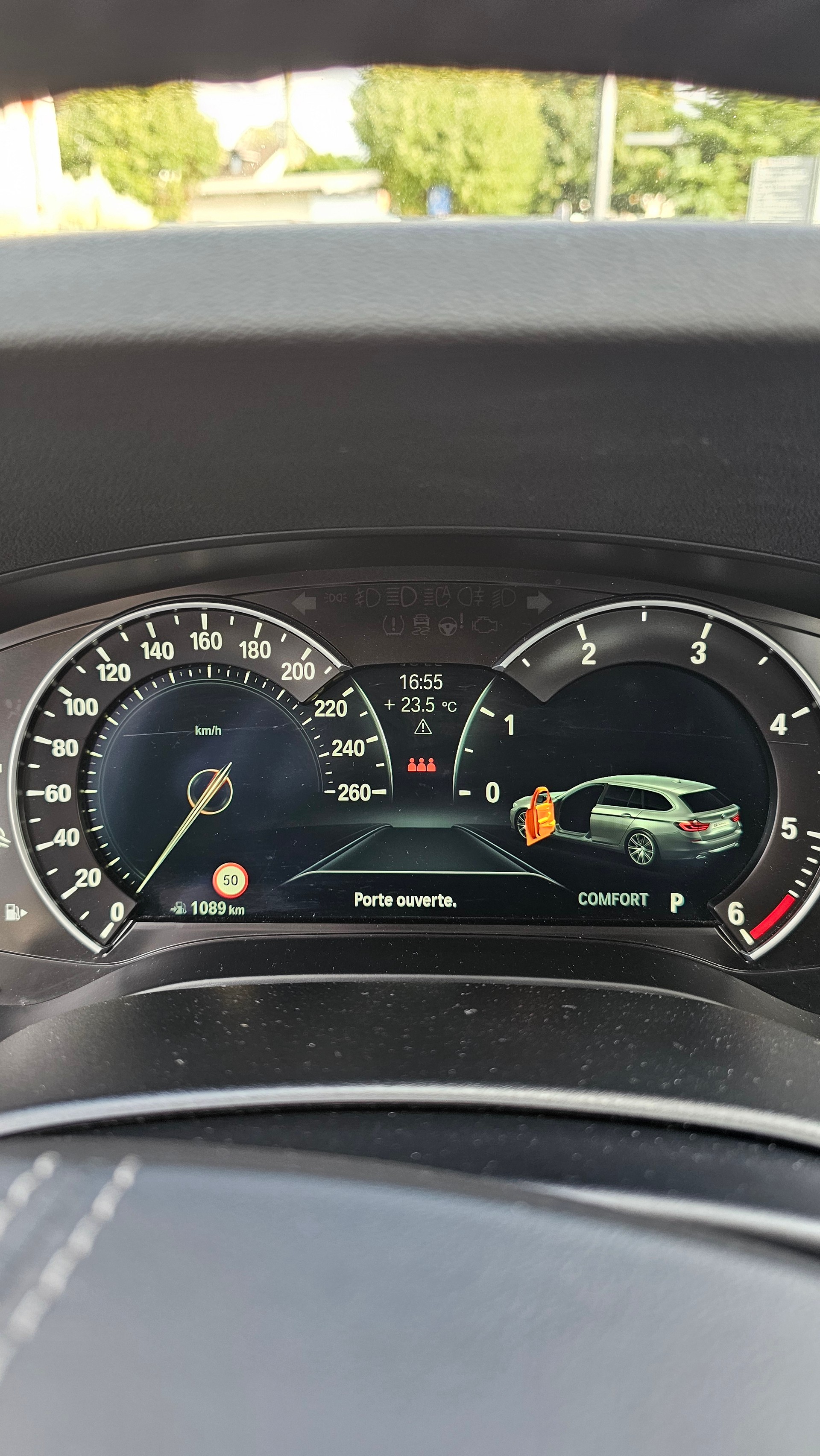 BMW 530d xDrive Touring Sport Line Steptronic-image-2