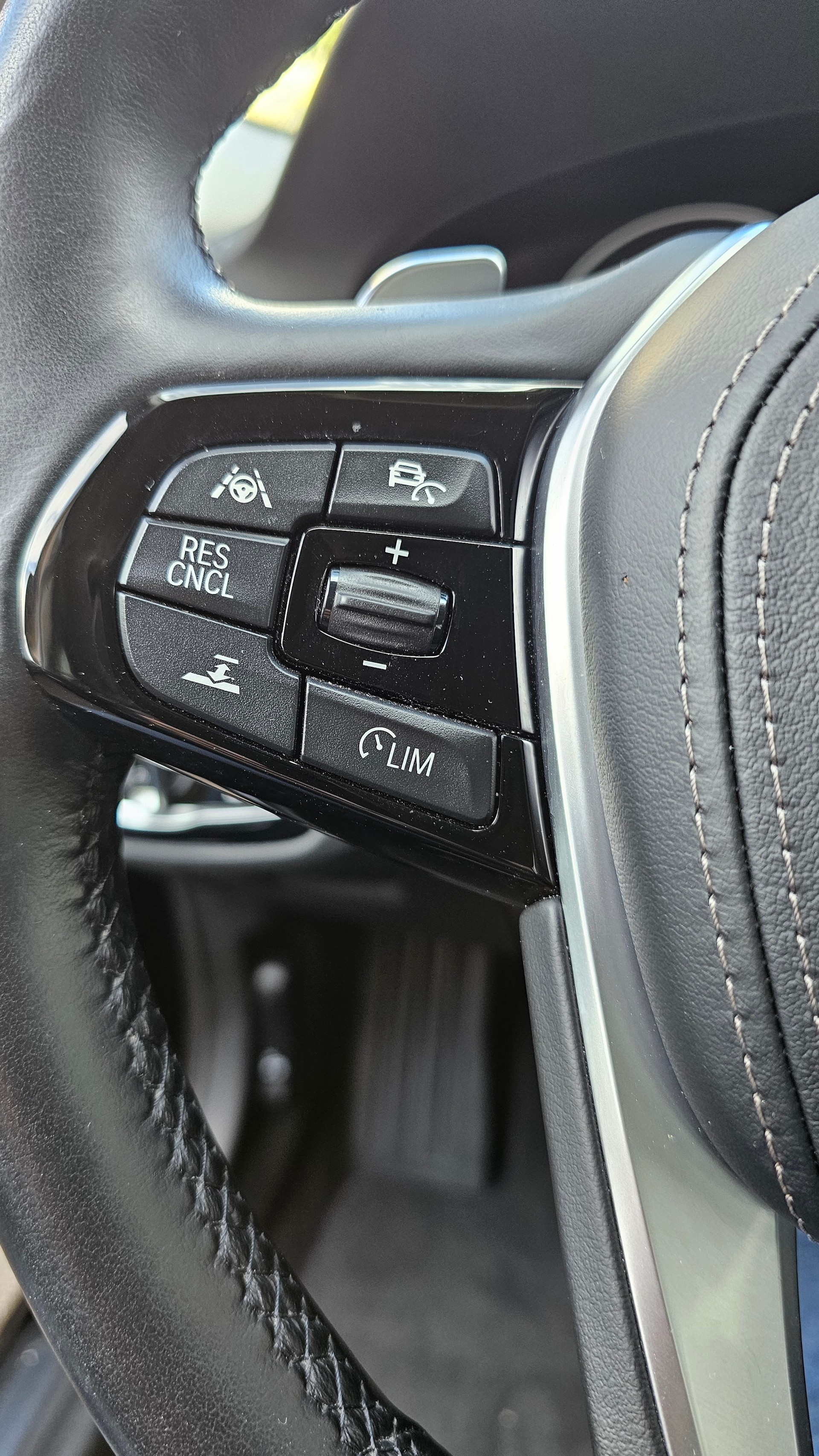 BMW 530d xDrive Touring Sport Line Steptronic-image-3