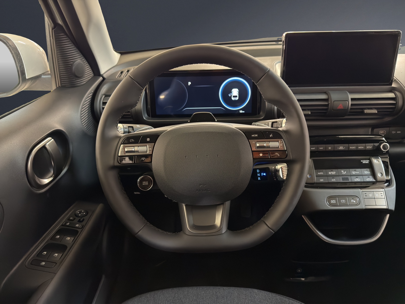 HYUNDAI Inster 49kWh Amplia-image-12
