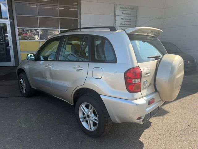 TOYOTA RAV-4 2.0 16V Linea Luna-image-4