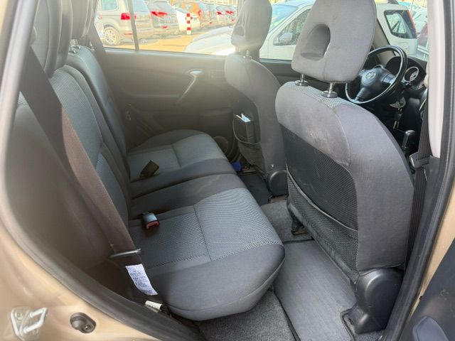 TOYOTA RAV-4 2.0 16V Linea Luna-image-6