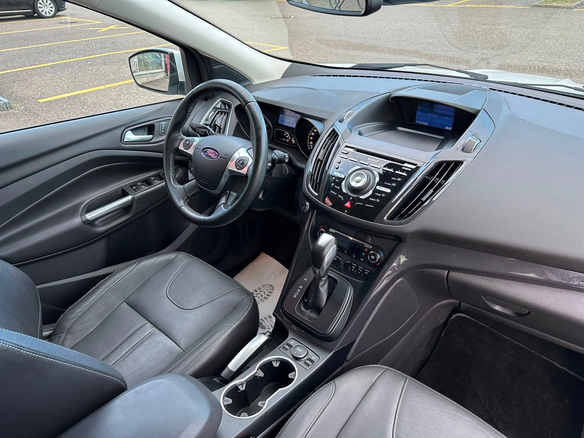 FORD Kuga 2.0 TDCi Titanium S 4WD PowerShift-image-14