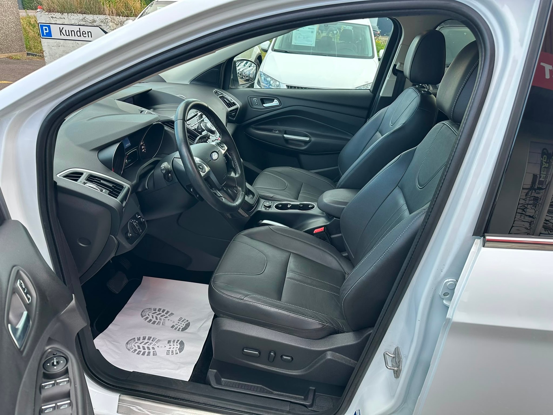 FORD Kuga 2.0 TDCi Titanium S 4WD PowerShift-image-8
