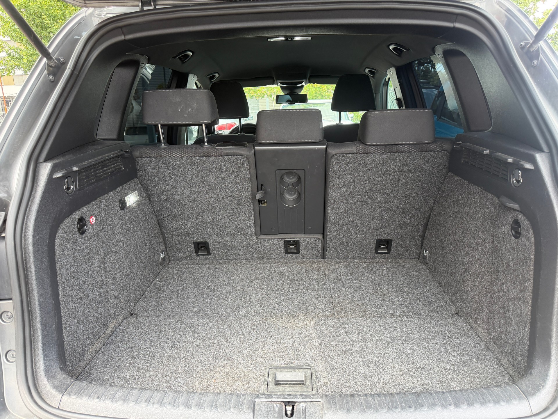 VW Tiguan 2.0 TSI Sport&Style 4Motion-image-12