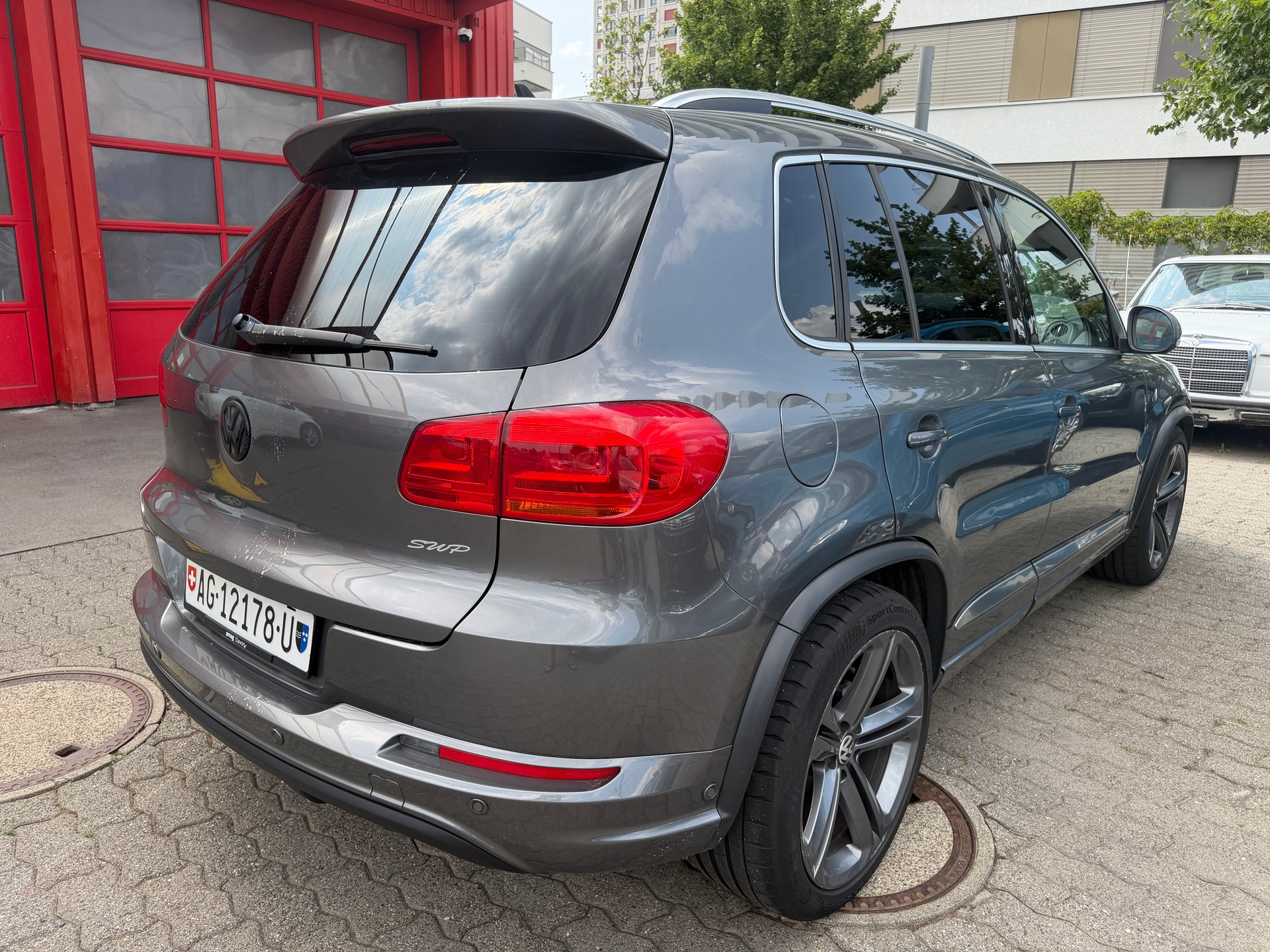 VW Tiguan 2.0 TSI Sport&Style 4Motion-image-5