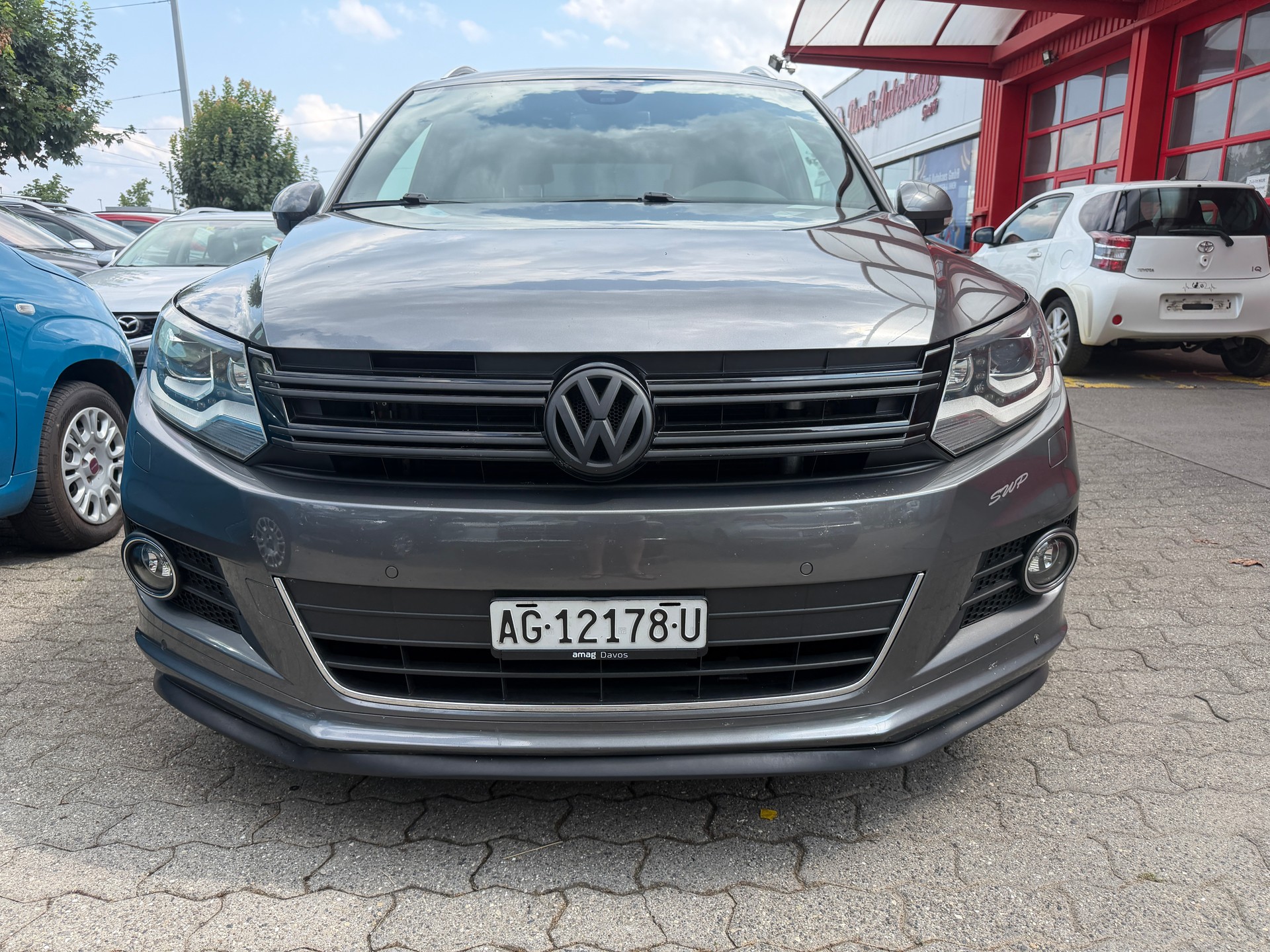 VW Tiguan 2.0 TSI Sport&Style 4Motion-image-2