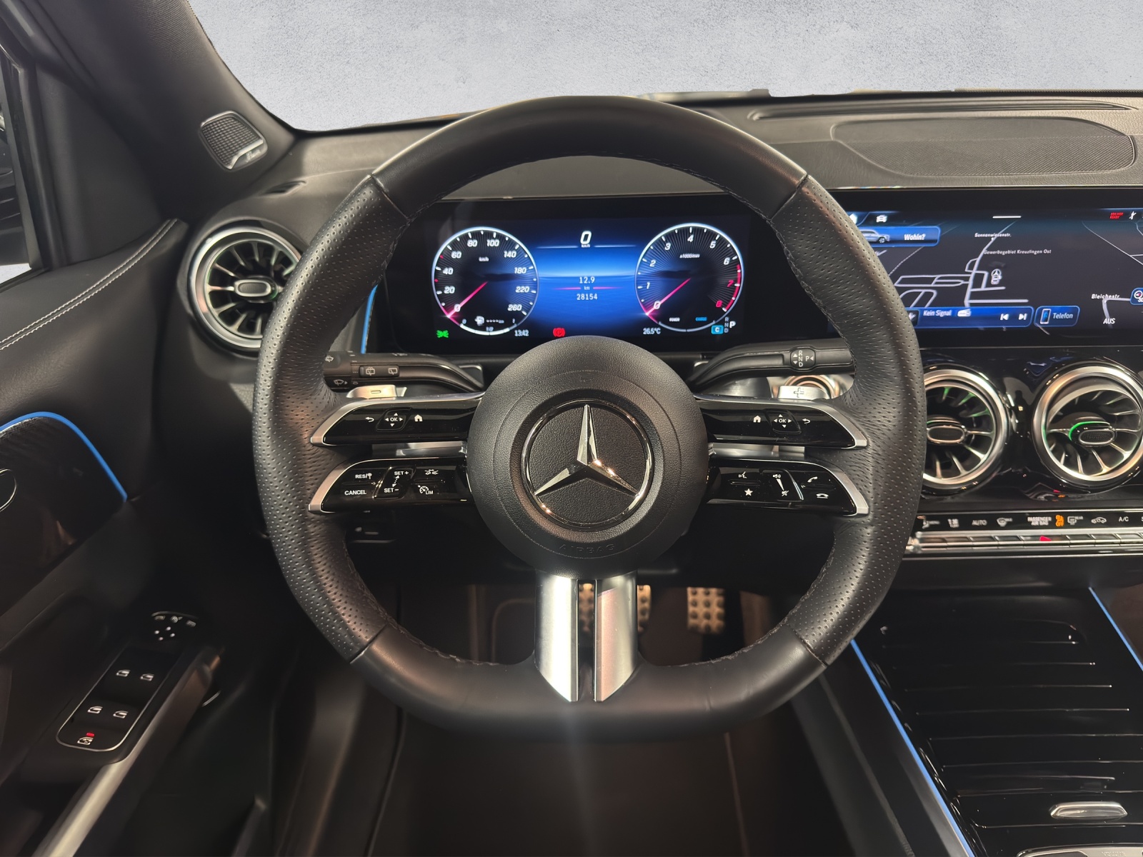 MERCEDES-BENZ GLB 220 AMG Line 4Matic-image-12