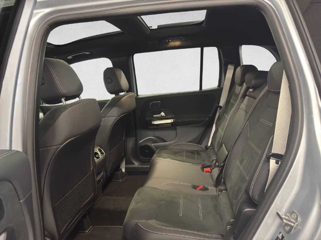 MERCEDES-BENZ GLB 220 AMG Line 4Matic-image-12