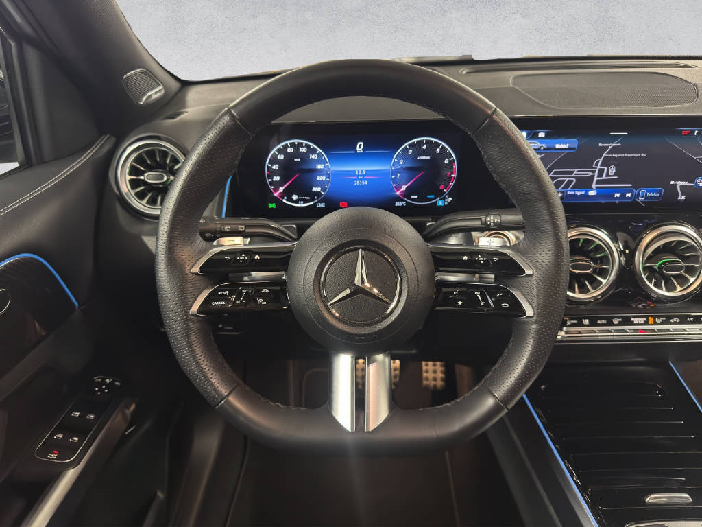MERCEDES-BENZ GLB 220 AMG Line 4Matic-image-11