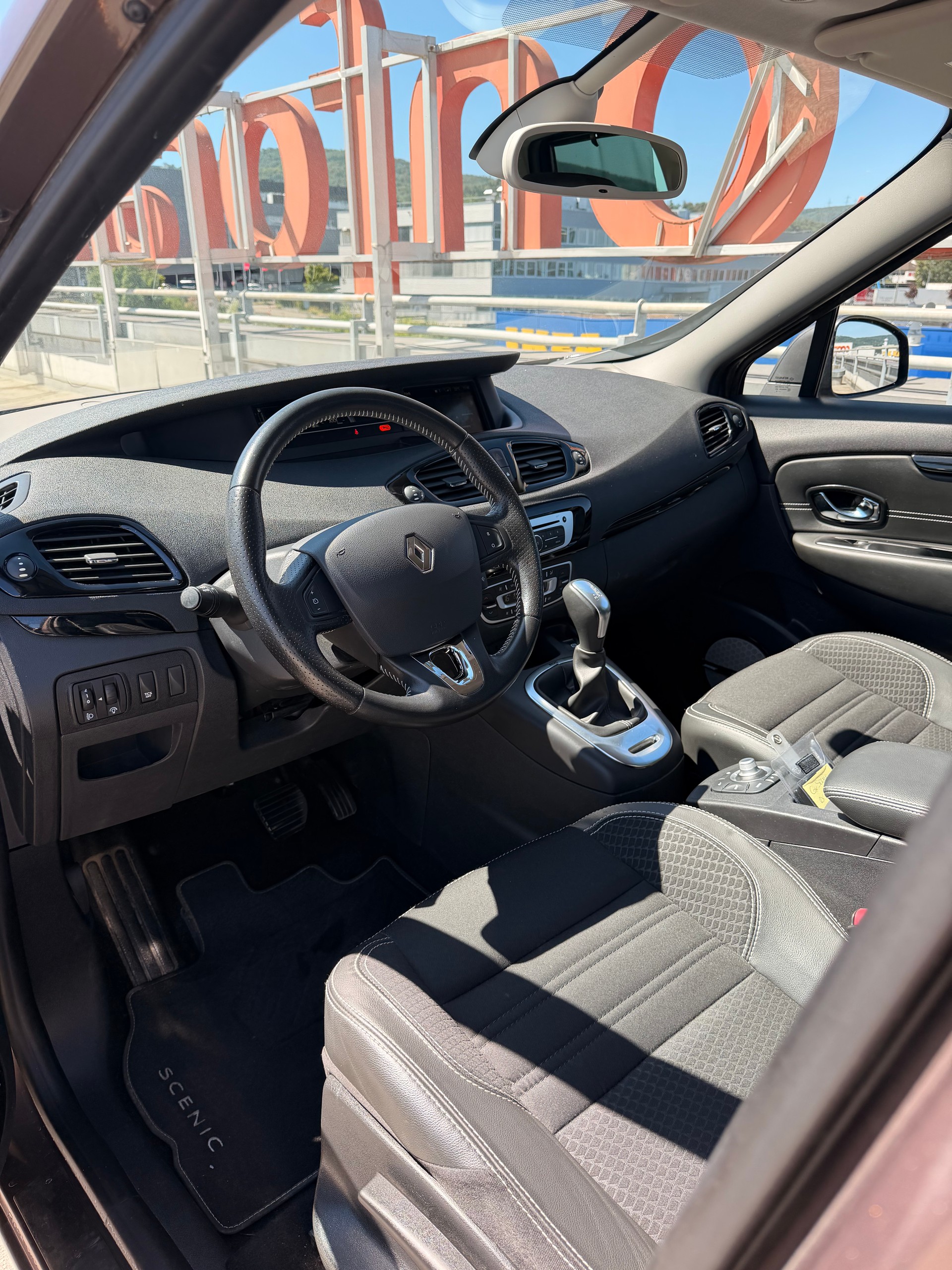 RENAULT Grand Scénic 1.5 dCi Bose EDC-image-9