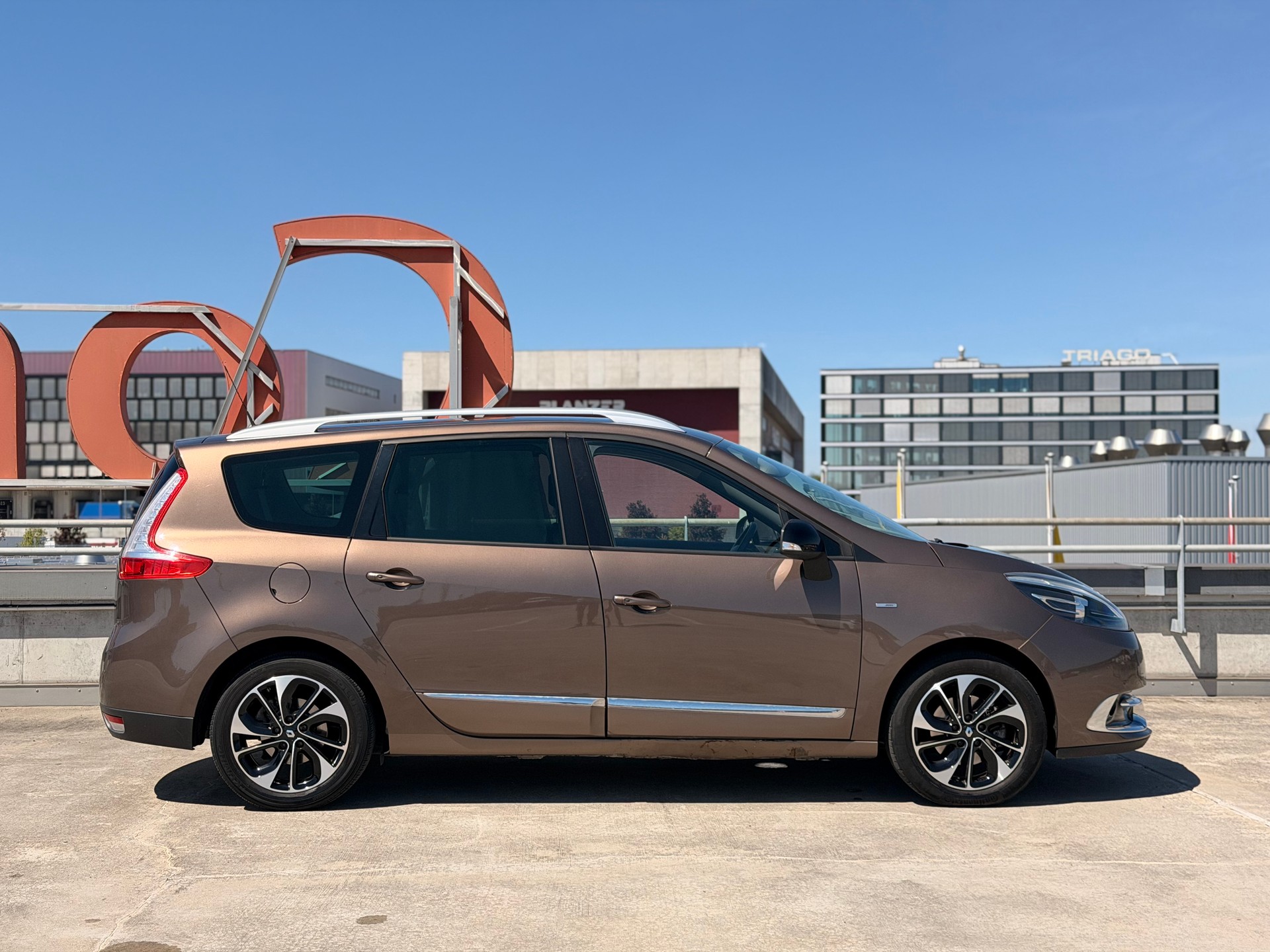 RENAULT Grand Scénic 1.5 dCi Bose EDC-image-2