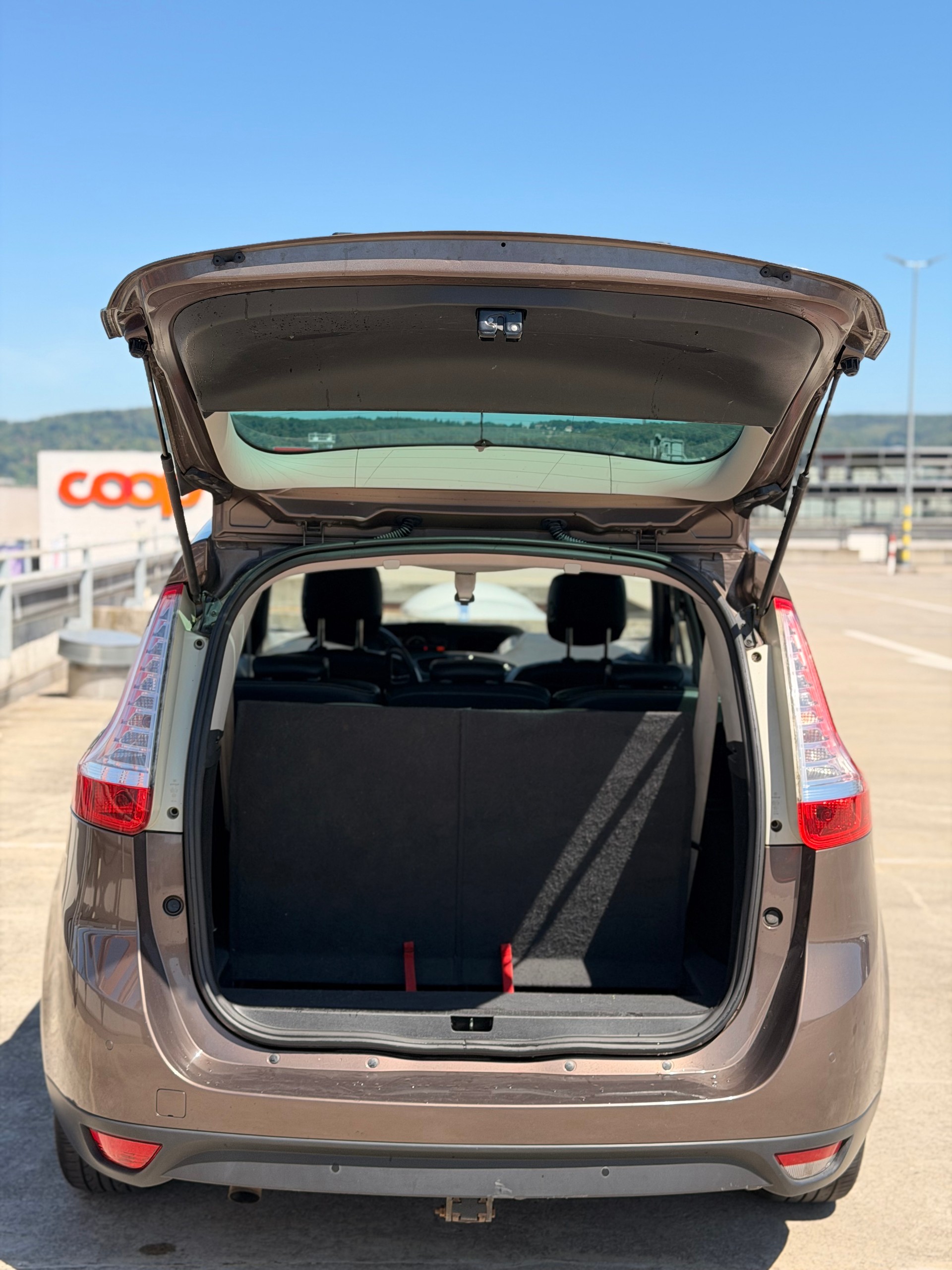 RENAULT Grand Scénic 1.5 dCi Bose EDC-image-7
