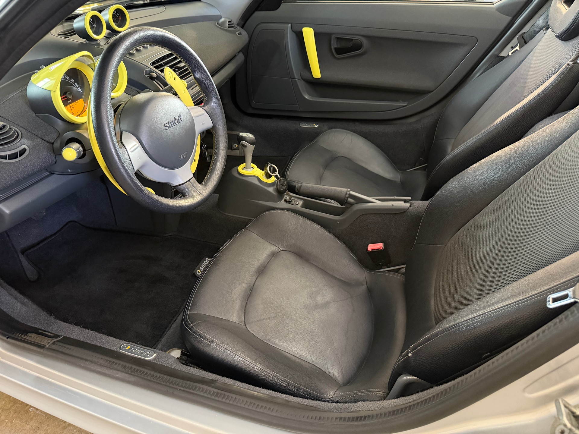 SMART roadster-coupé-image-12