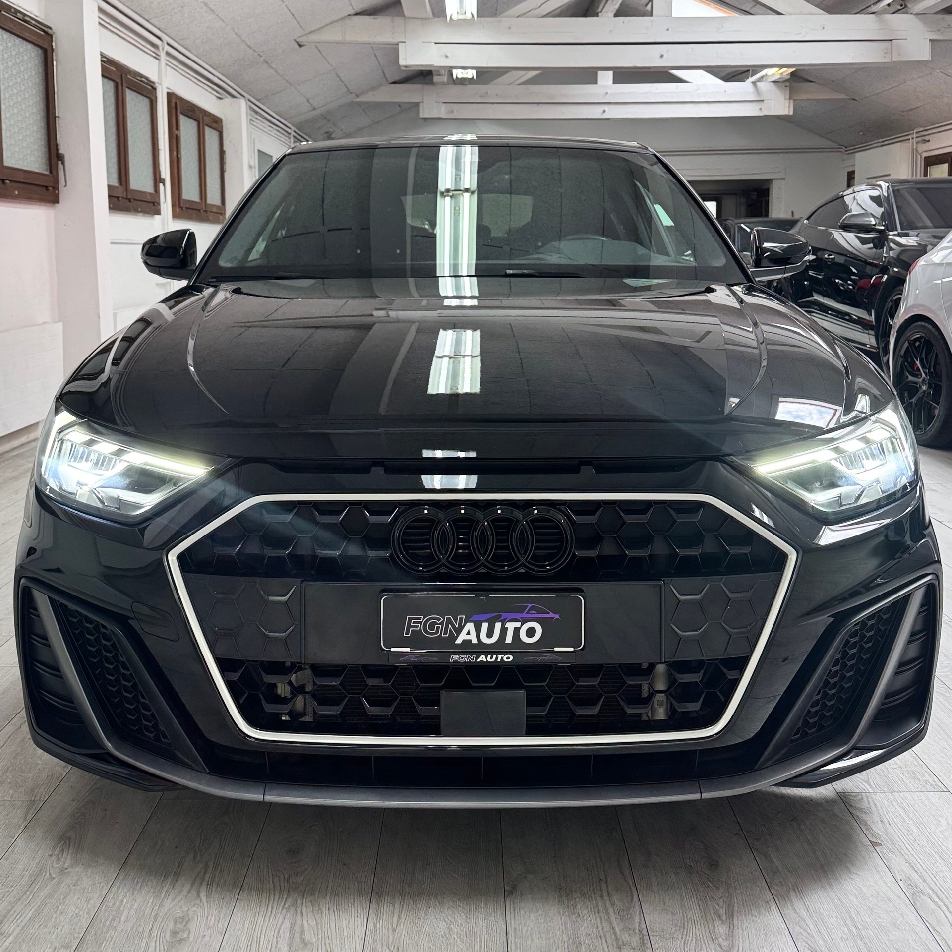 AUDI A1 Sportback 30 TFSI S Line Attraction S-tronic-image-2
