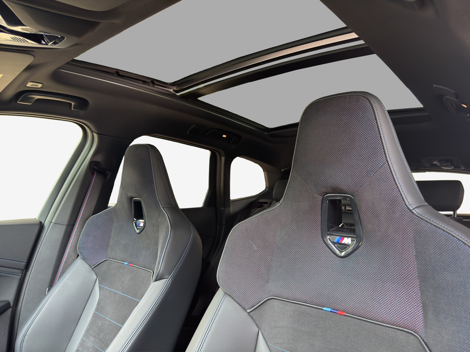 BMW X1 xDrive M35i-image-14