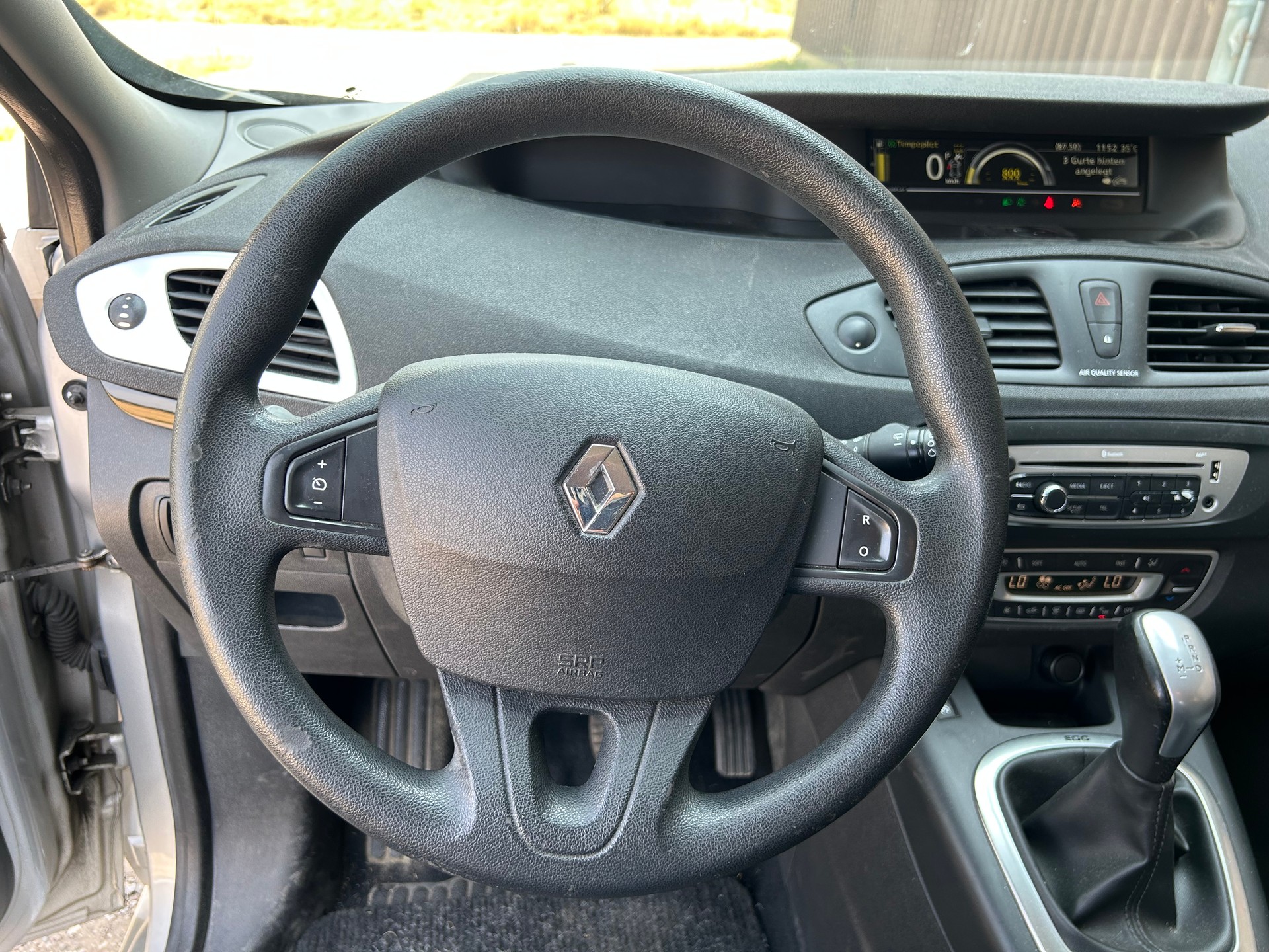 RENAULT Scénic 1.5 dCi Expression EDC-image-9