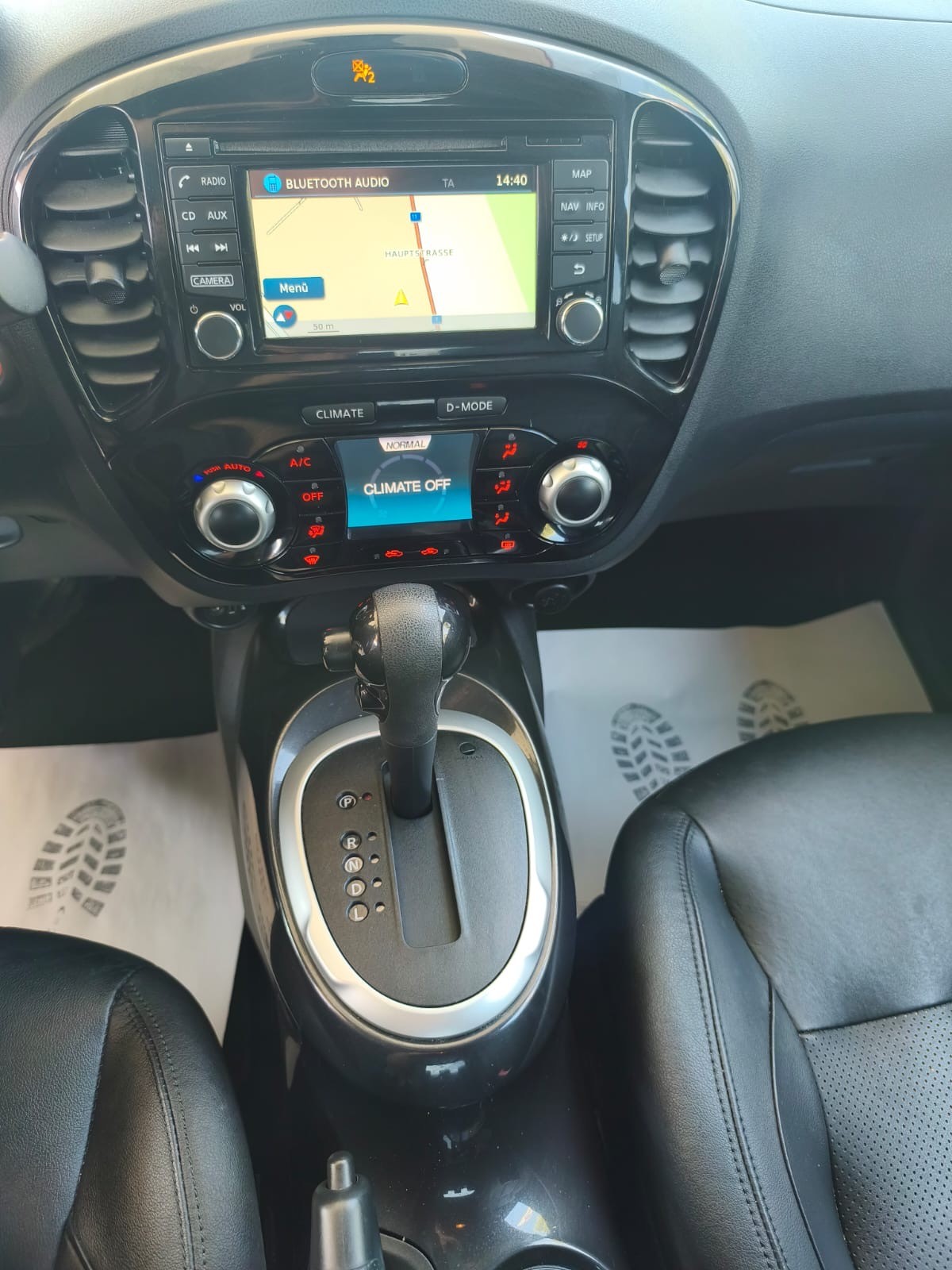 NISSAN Juke 1.6 tekna Xtronic CVT-image-24