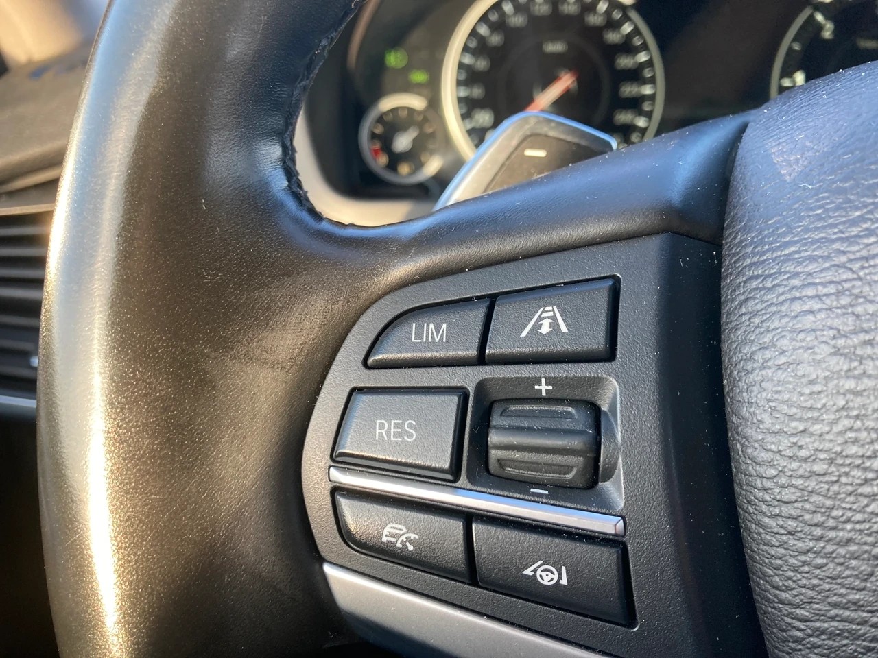 BMW X5 xDrive 25d Steptronic mit Anhängerkupplung-image-12