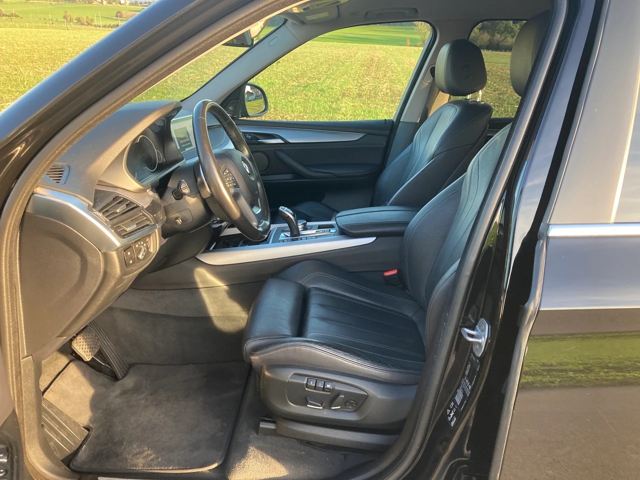 BMW X5 xDrive 25d Steptronic mit Anhängerkupplung-image-7