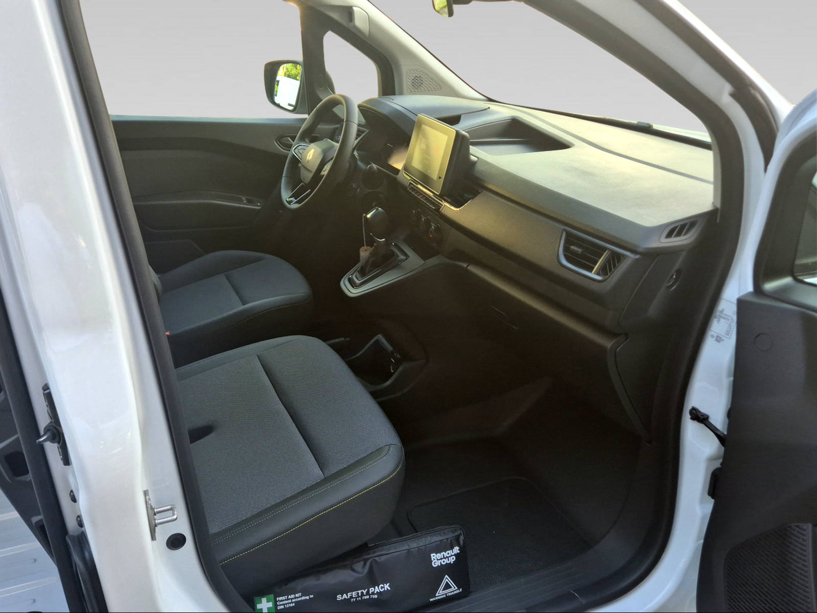 RENAULT Kangoo Van EXTRA L1 1.3 TCe 130 PF-image-8
