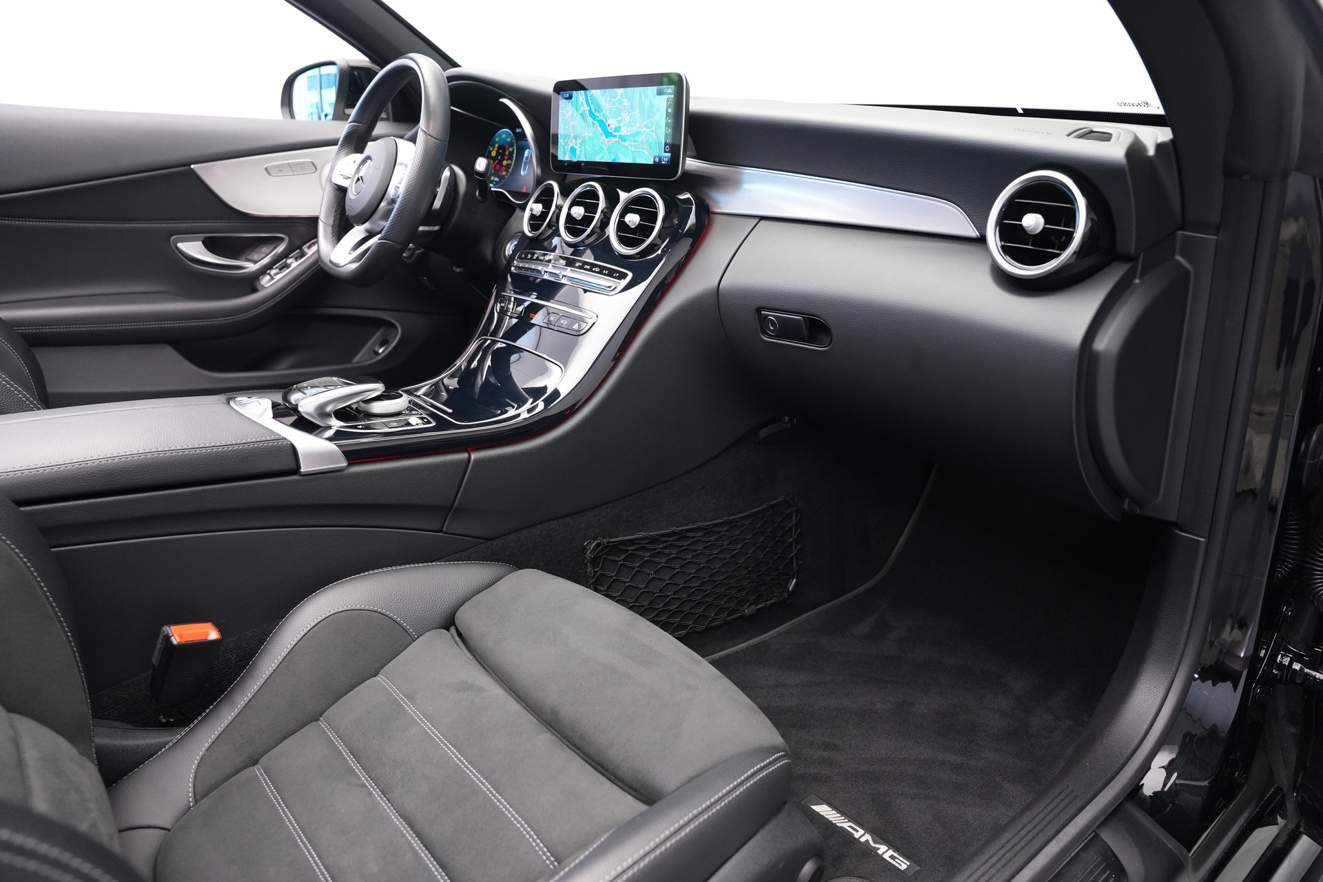 MERCEDES-BENZ C 300 AMG Line 4Matic Cabriolet 9G-Tronic-image-16