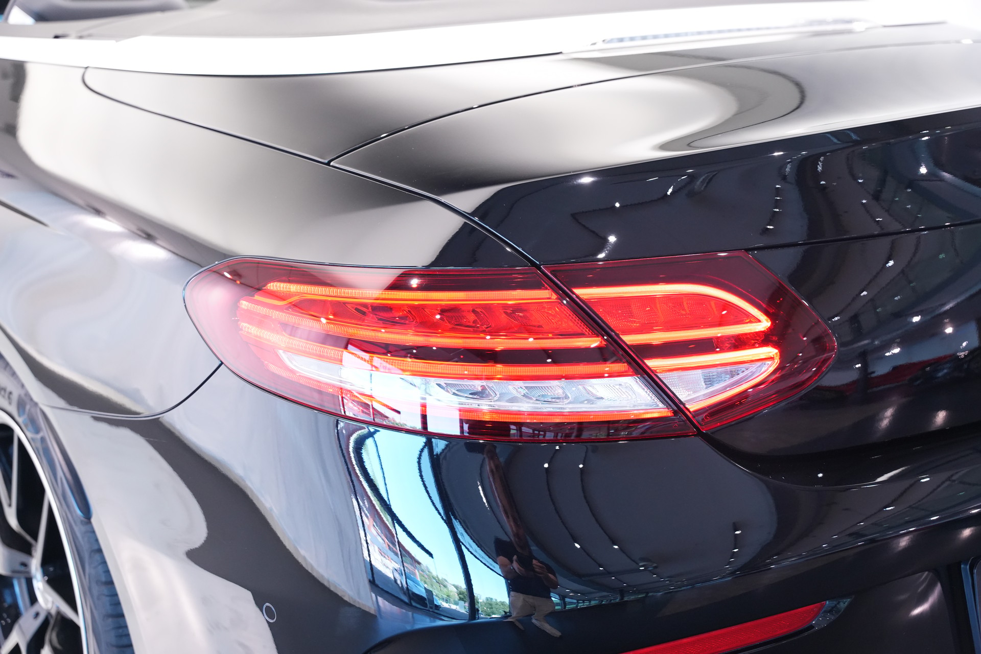 MERCEDES-BENZ C 300 AMG Line 4Matic Cabriolet 9G-Tronic-image-43