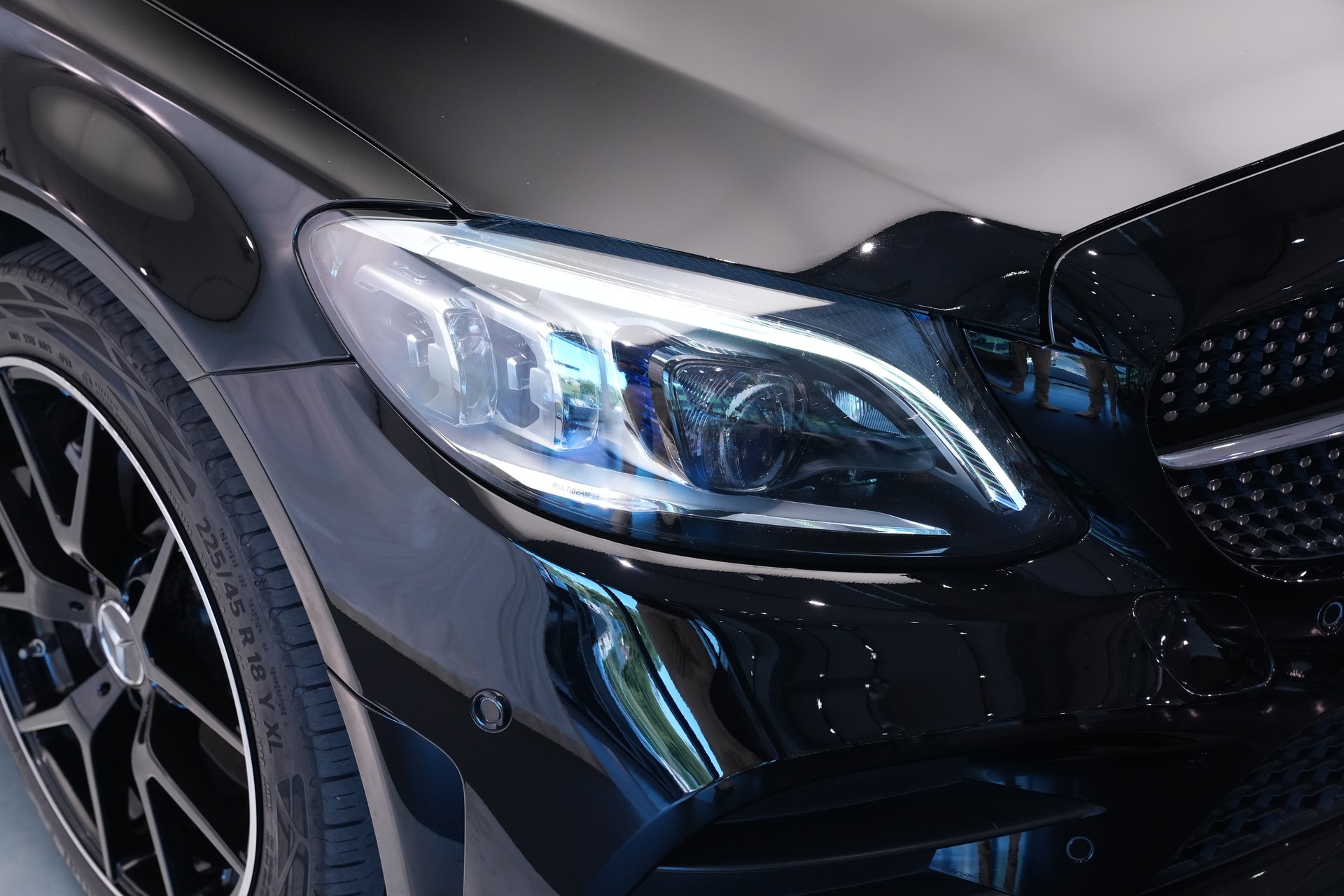 MERCEDES-BENZ C 300 AMG Line 4Matic Cabriolet 9G-Tronic-image-49