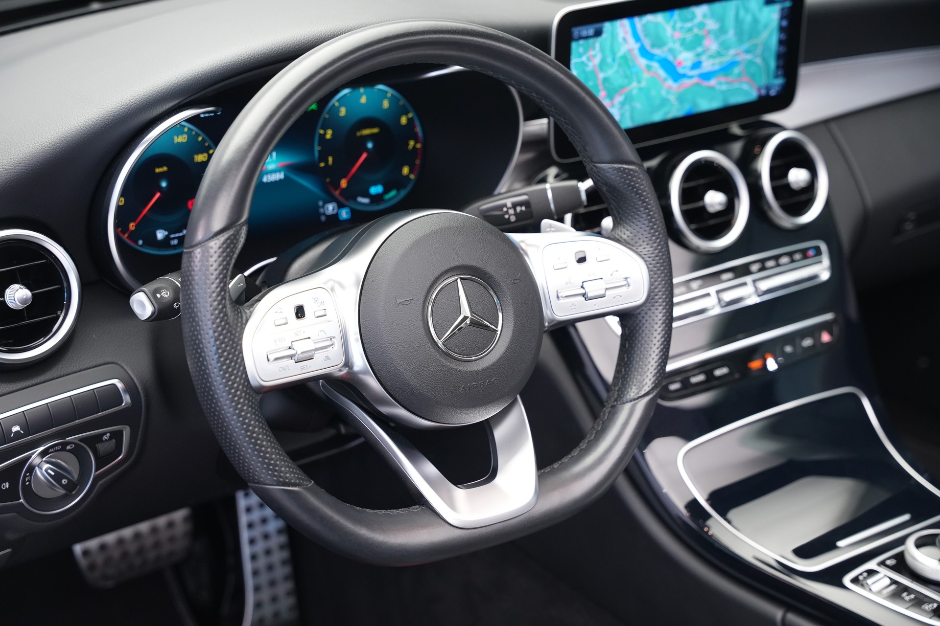 MERCEDES-BENZ C 300 AMG Line 4Matic Cabriolet 9G-Tronic-image-25