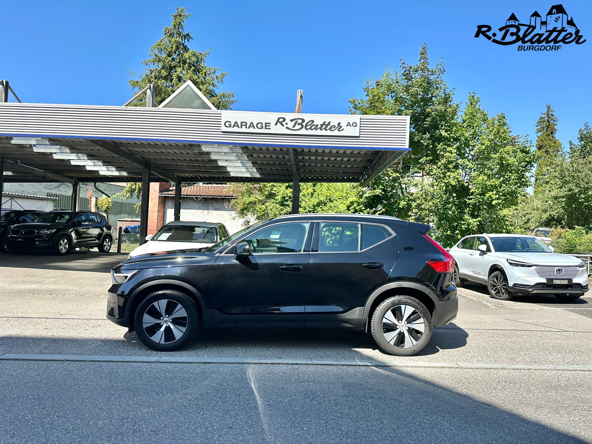 VOLVO XC40 T2 Core Geartronic-image-2