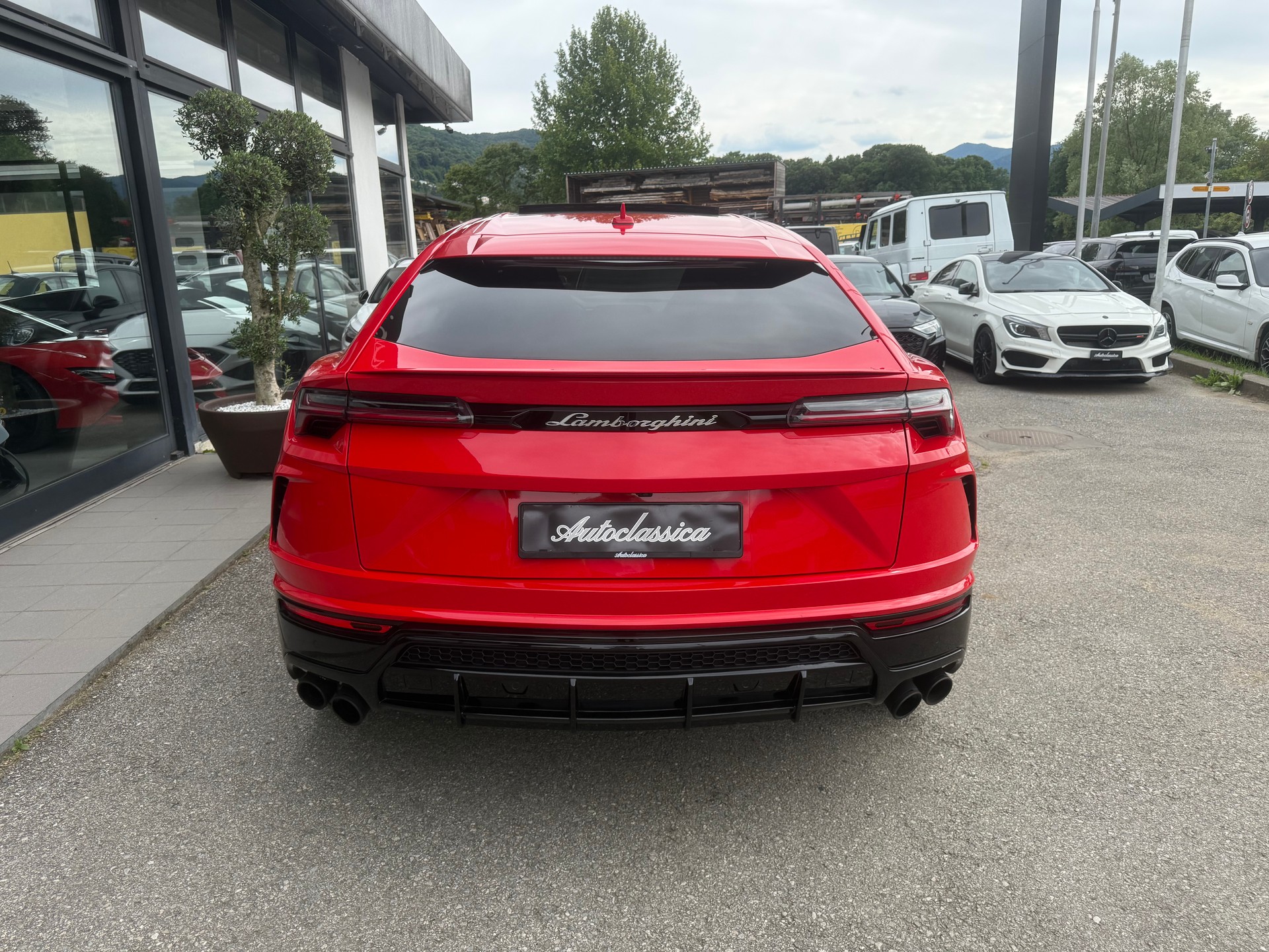LAMBORGHINI Urus E-Gear-image-2