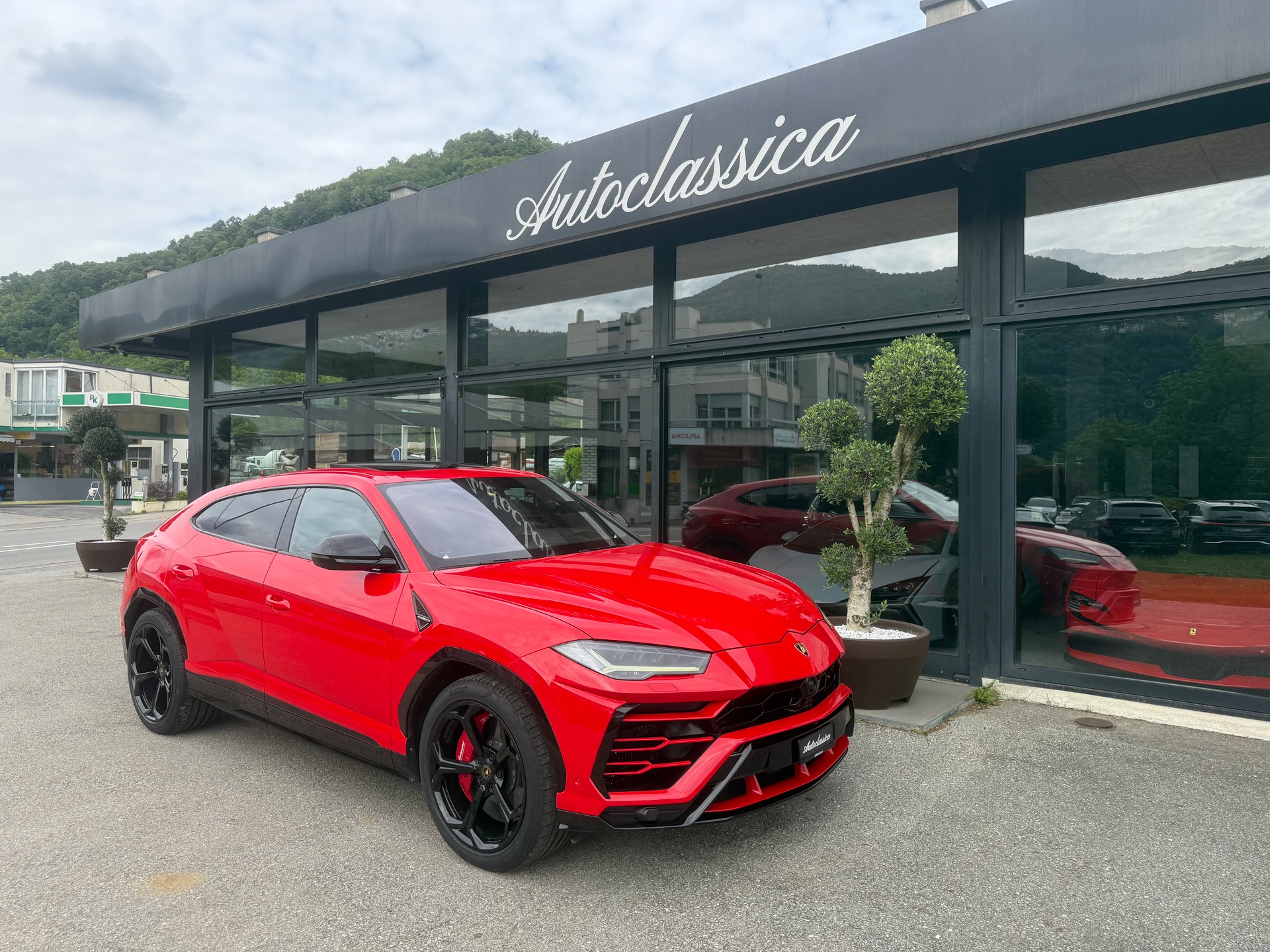 LAMBORGHINI Urus E-Gear-image-4
