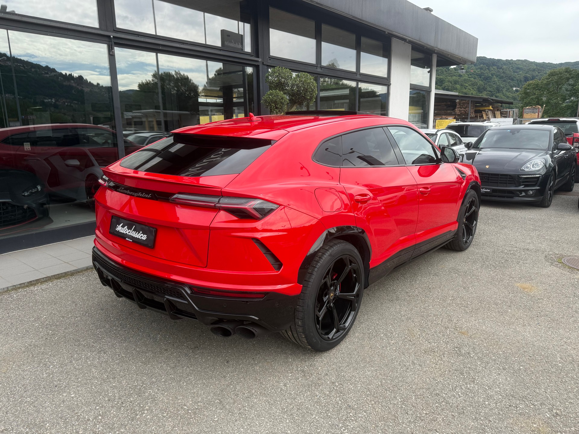 LAMBORGHINI Urus E-Gear-image-7