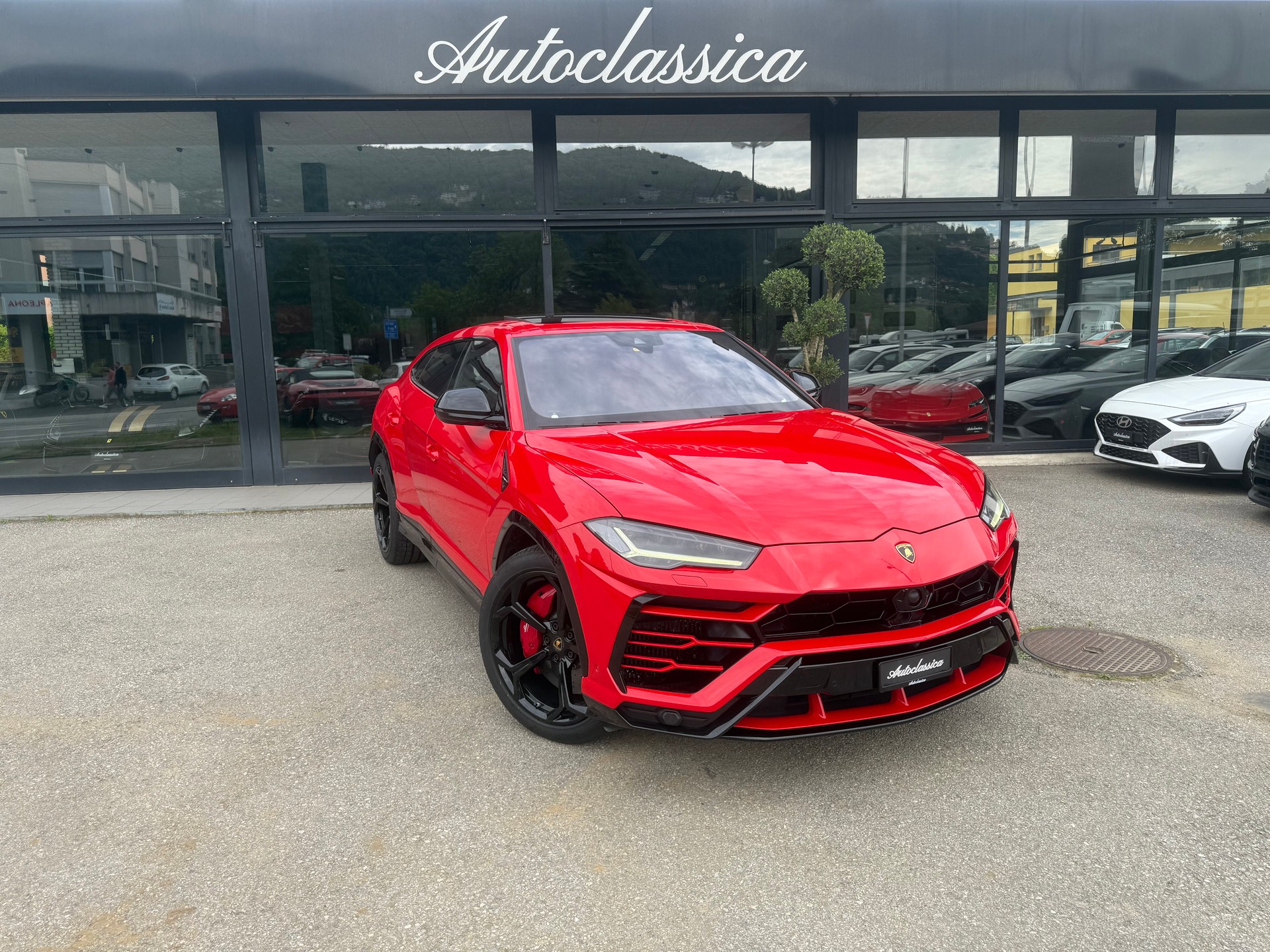 LAMBORGHINI Urus E-Gear-image-0