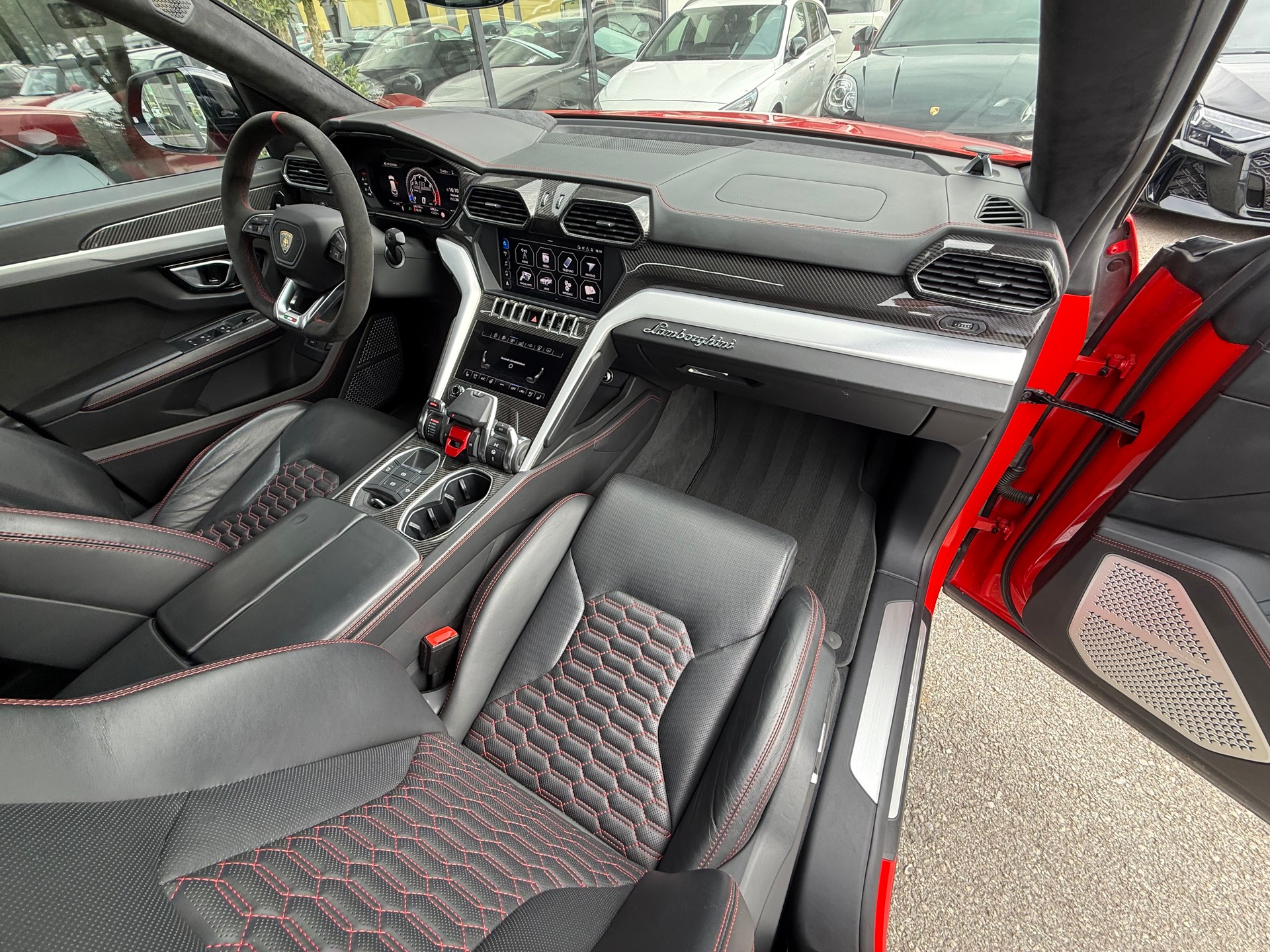 LAMBORGHINI Urus E-Gear-image-11
