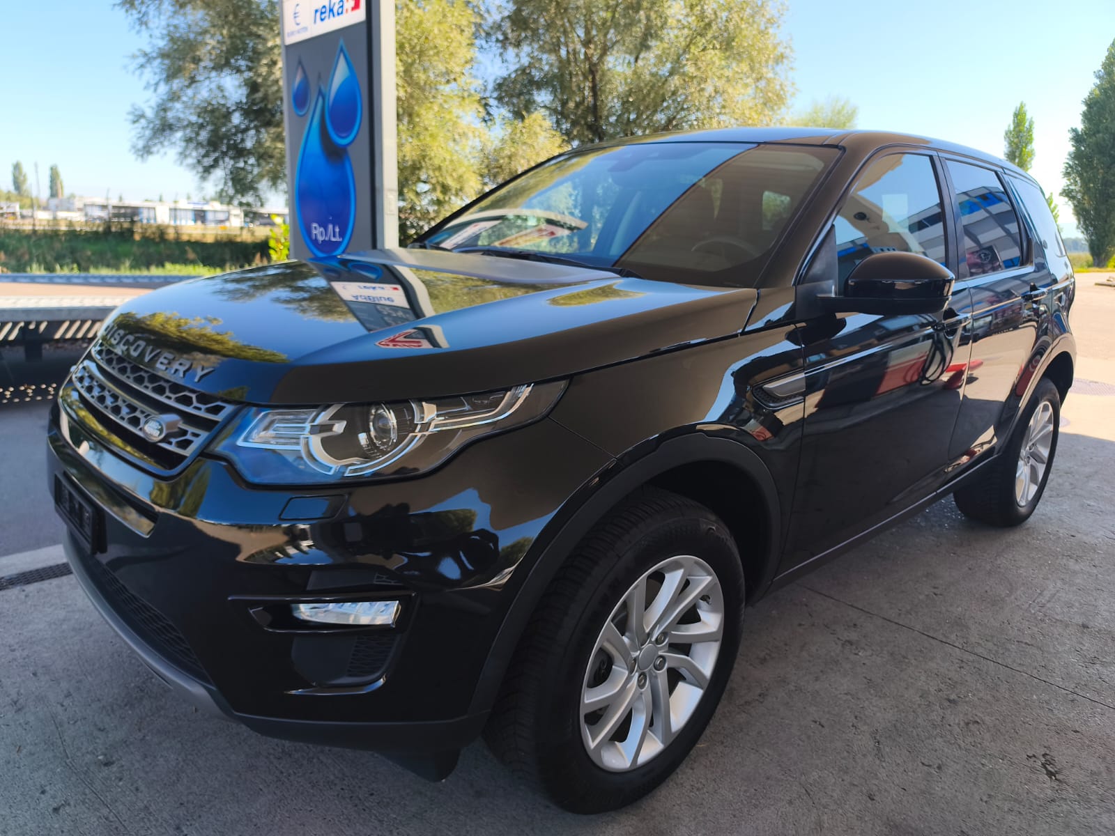 LAND ROVER Discovery Sport 2.0 TD4 HSE Luxury AT9-image-1
