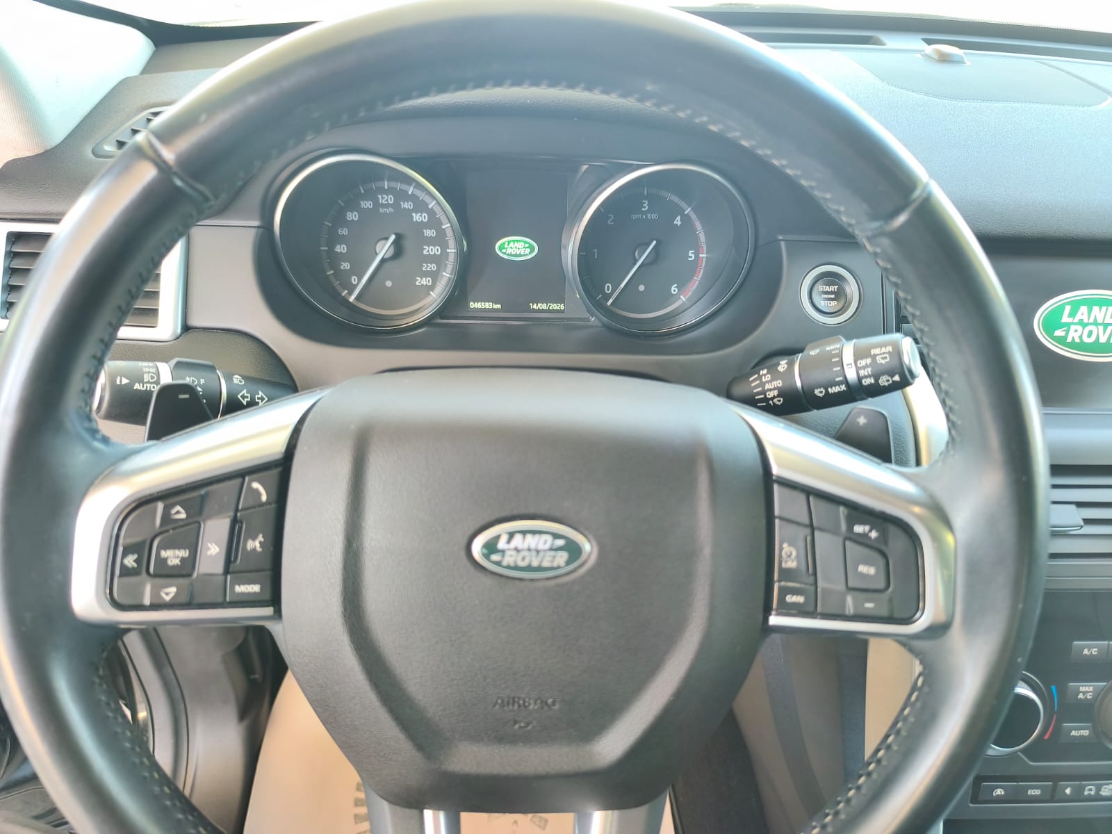 LAND ROVER Discovery Sport 2.0 TD4 HSE Luxury AT9-image-14