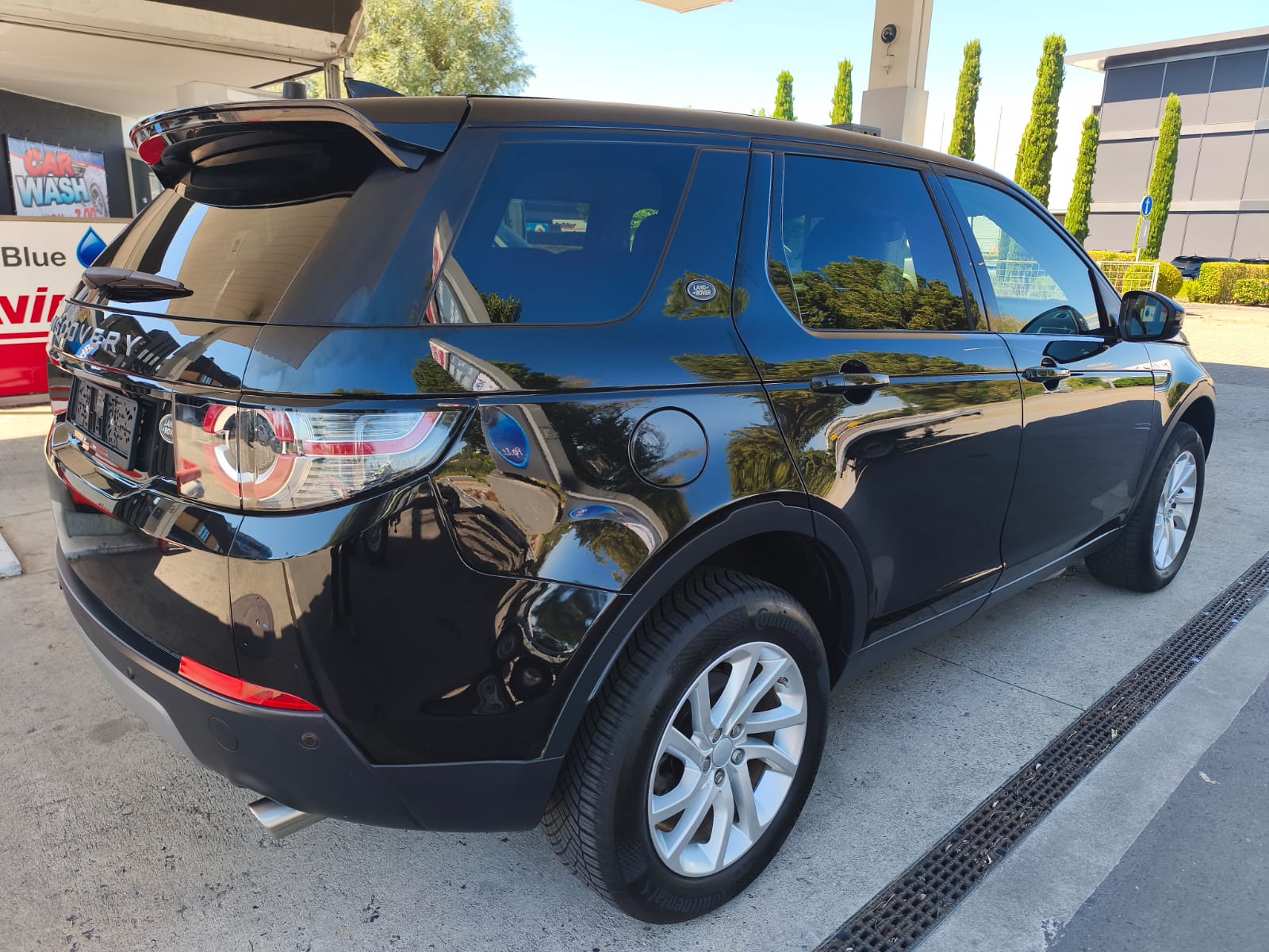 LAND ROVER Discovery Sport 2.0 TD4 HSE Luxury AT9-image-3