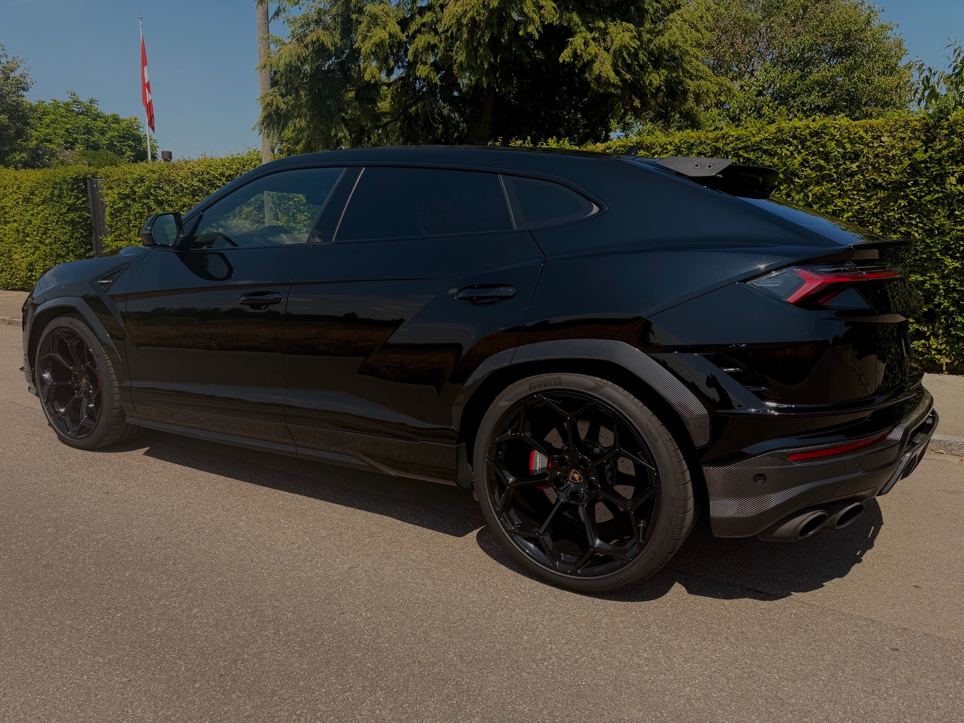 LAMBORGHINI Urus Perfomrante-image-3
