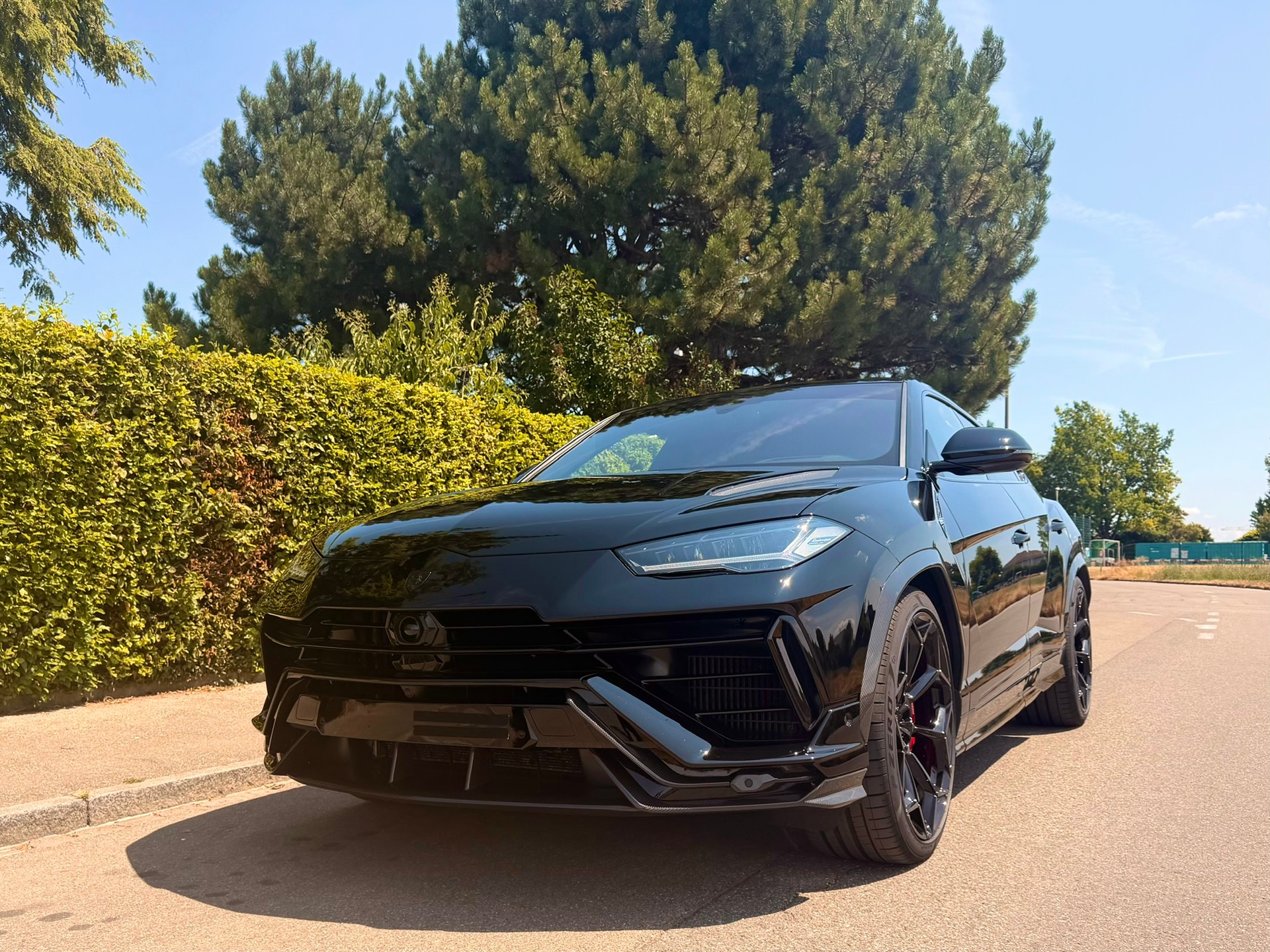 LAMBORGHINI Urus Perfomrante-image-1